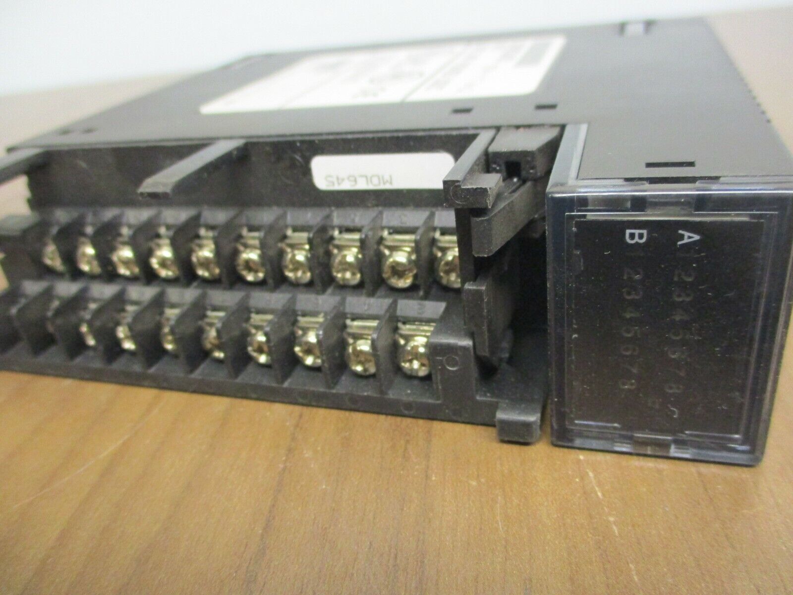 GE Fanuc Input Module IC693MDL645D 24VDC 16PT *Missing Terminal Cover* Used