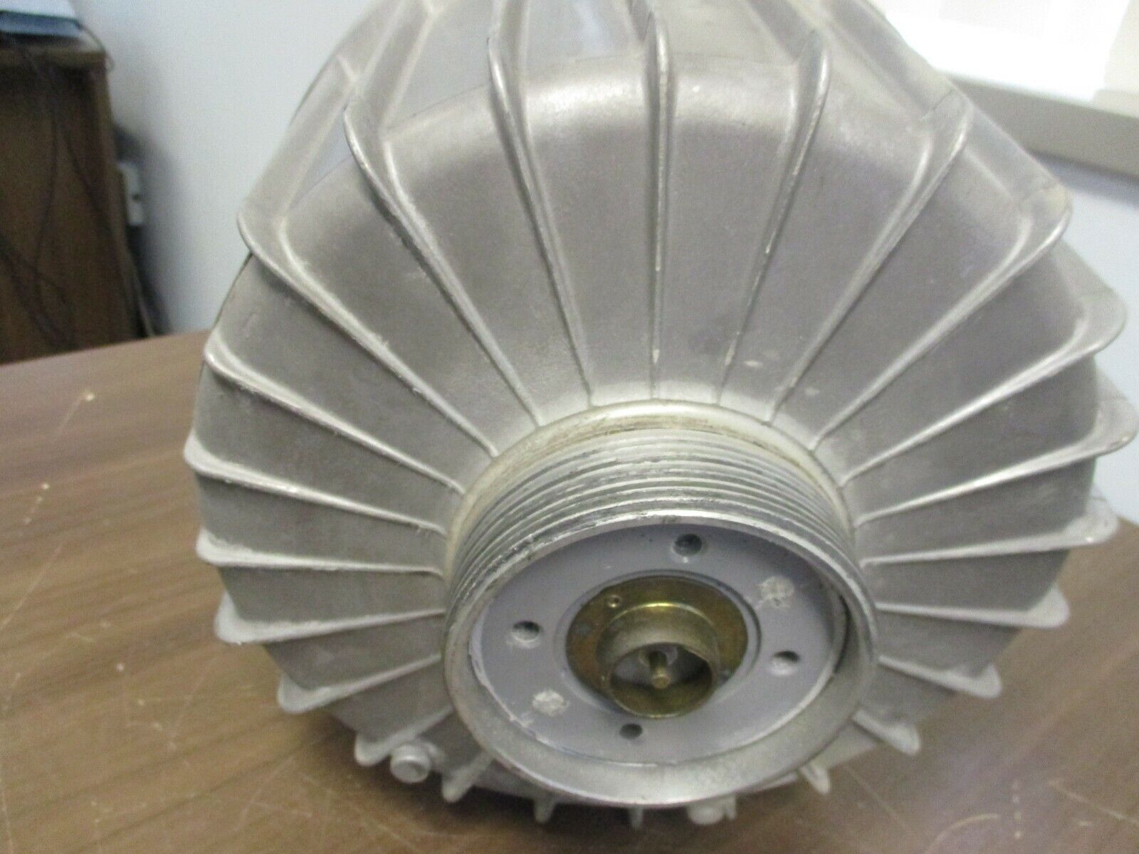 Hubbell Killark Hostile Lite Light Fixture EZH250 250W 120-277V 60Hz Used