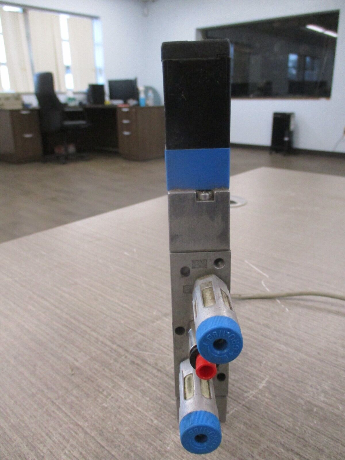 Festo Solenoid Valve MVH-5-1/8-L-B 40-145PSI Used