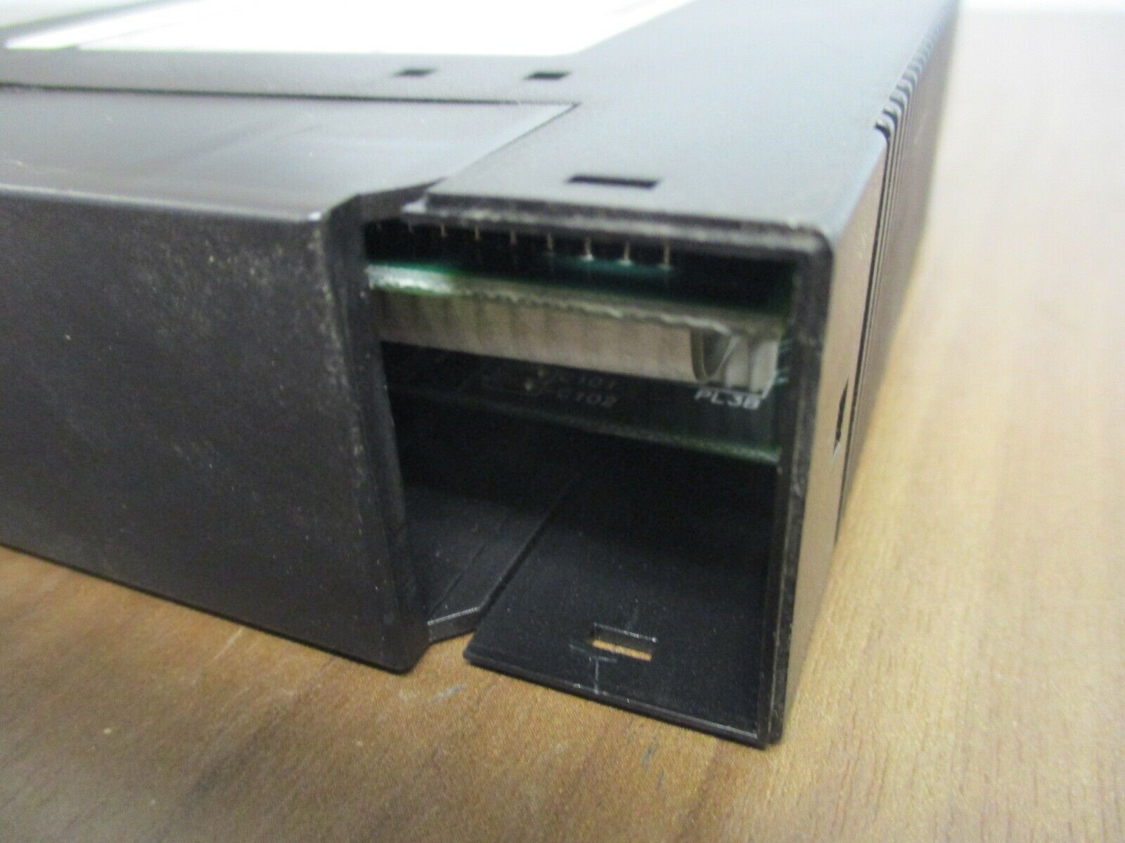 GE Fanuc CPU 331 Module IC693CPU331-CC F/W Ver.: 8.40 *Missing Display* Used