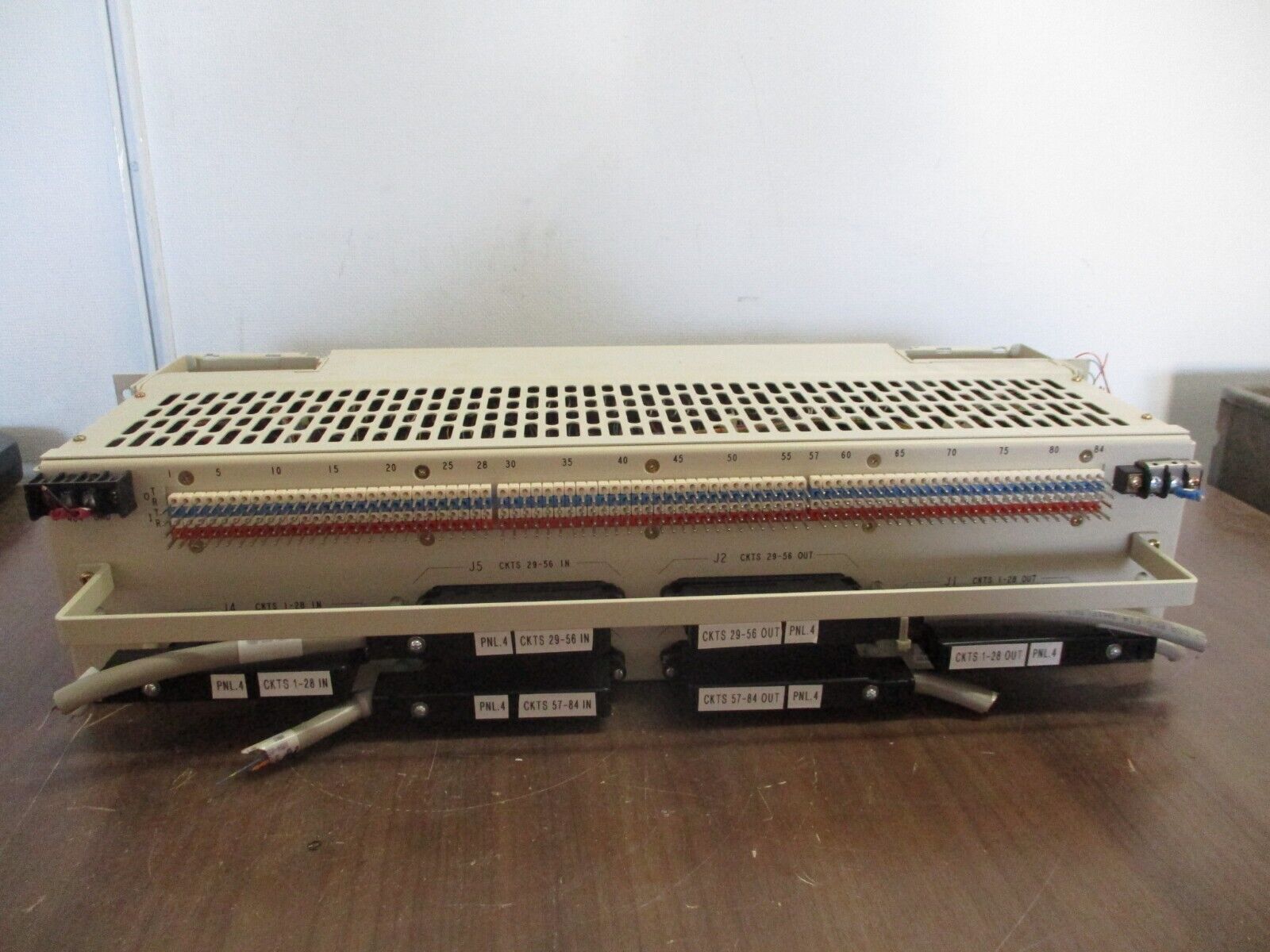 ADC DSX-1 Cross Connect D1M-1A0023 42/56VDC 2A Used