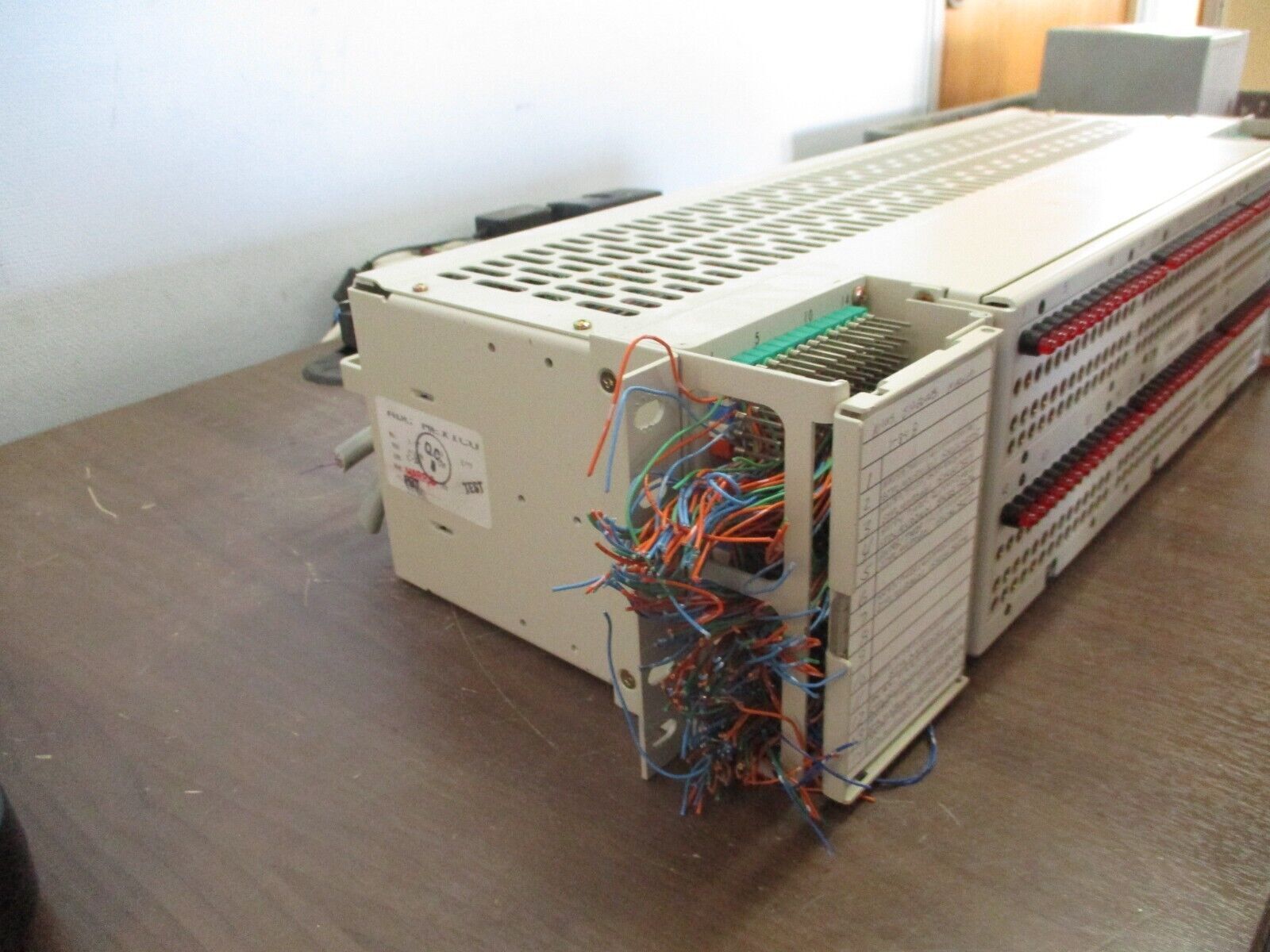 ADC DSX-1 Cross Connect D1M-1A0023 42/56VDC 2A Used