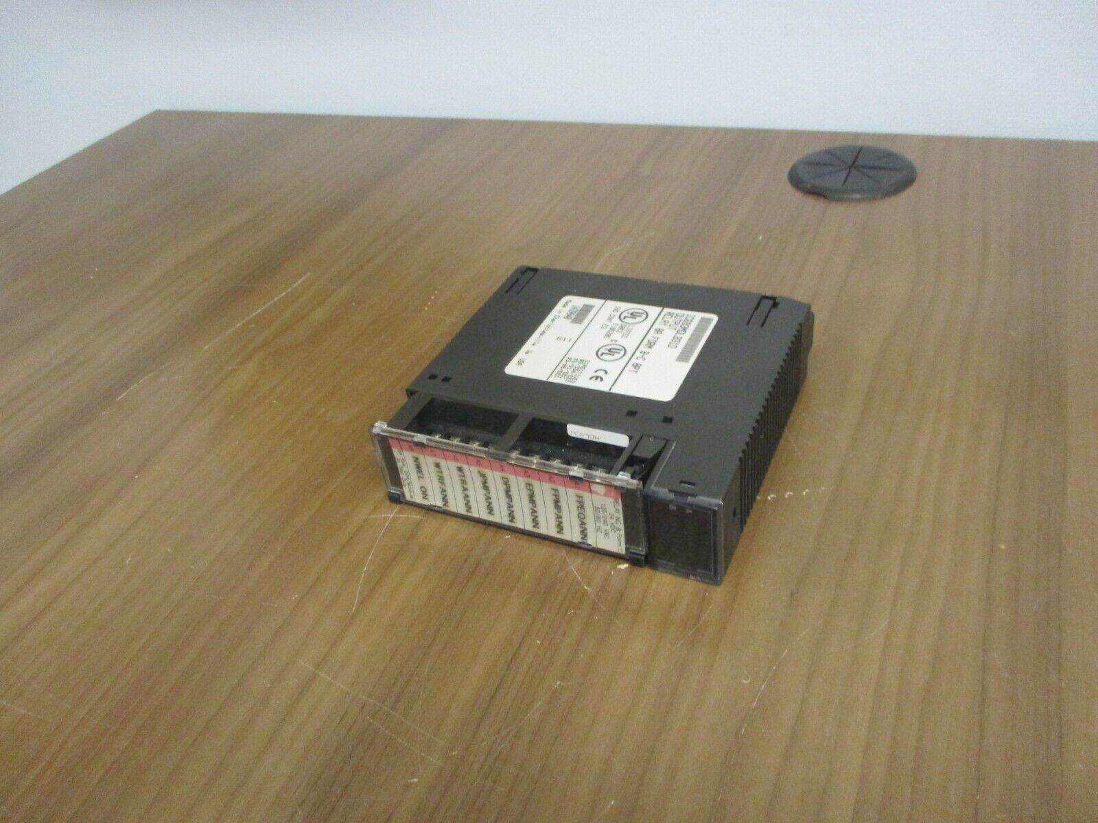 GE Fanuc Relay Output Module IC693MDL931D 8A 8PT Form B-C Used