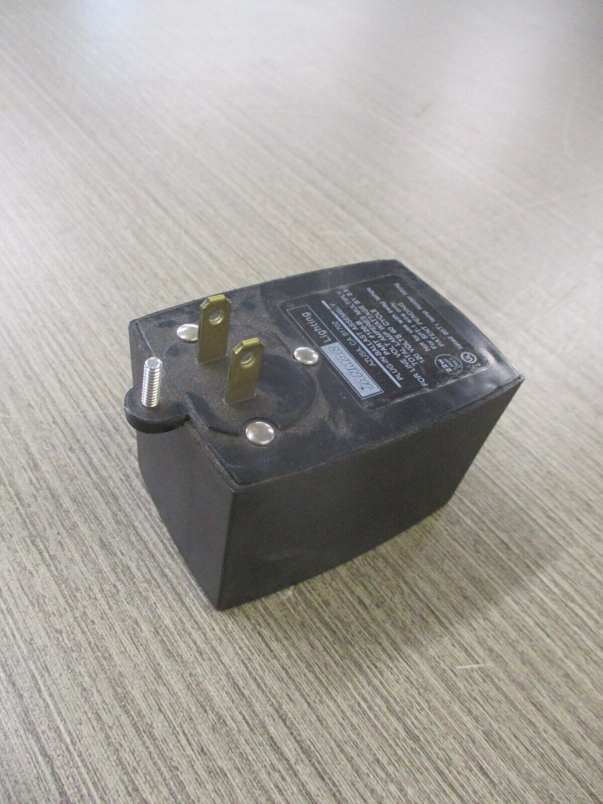 Janmar Lighting Plug-In Ballast Assembly 120-B 120V 60HZ Used.