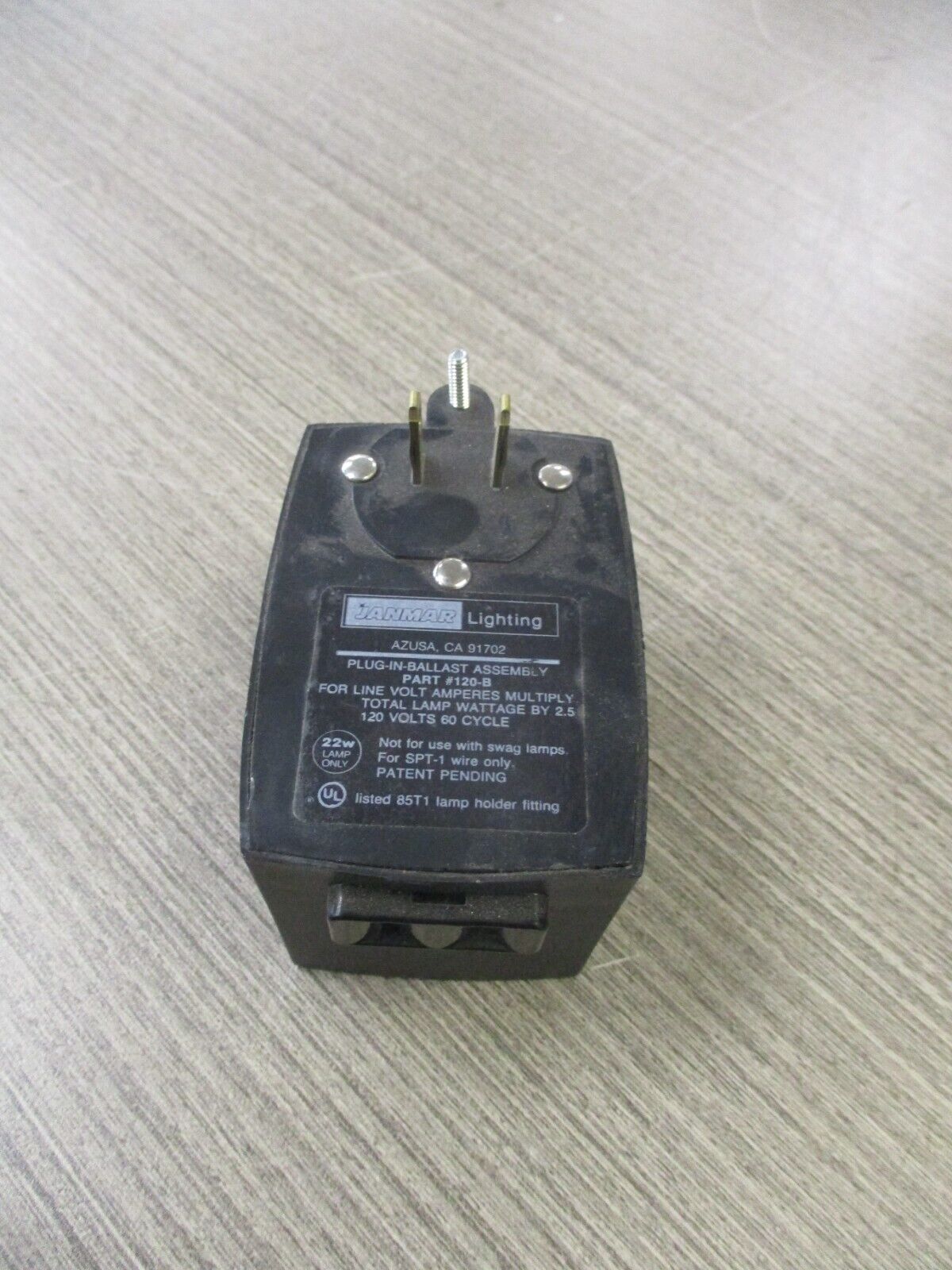 Janmar Lighting Plug-In Ballast Assembly 120-B 120V 60HZ Used.