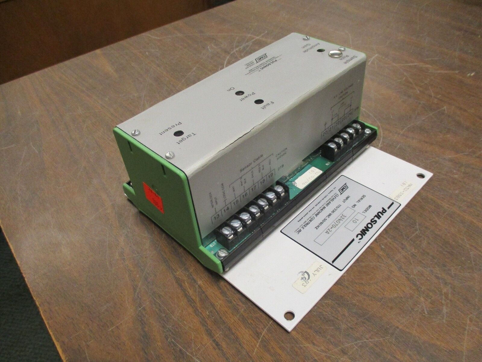 CMC Pulsonic Sensor Controller Model 10 115/230V 50/60Hz Used