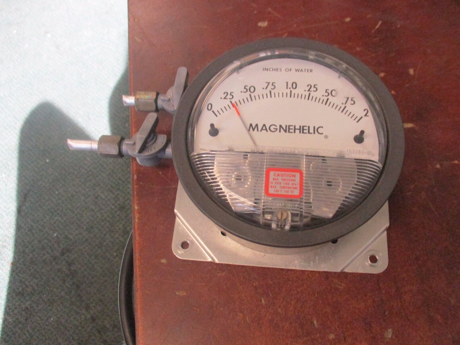 Magnehelic Water Guage 163283-00 15 PSIG Max Range: 0-2" Used