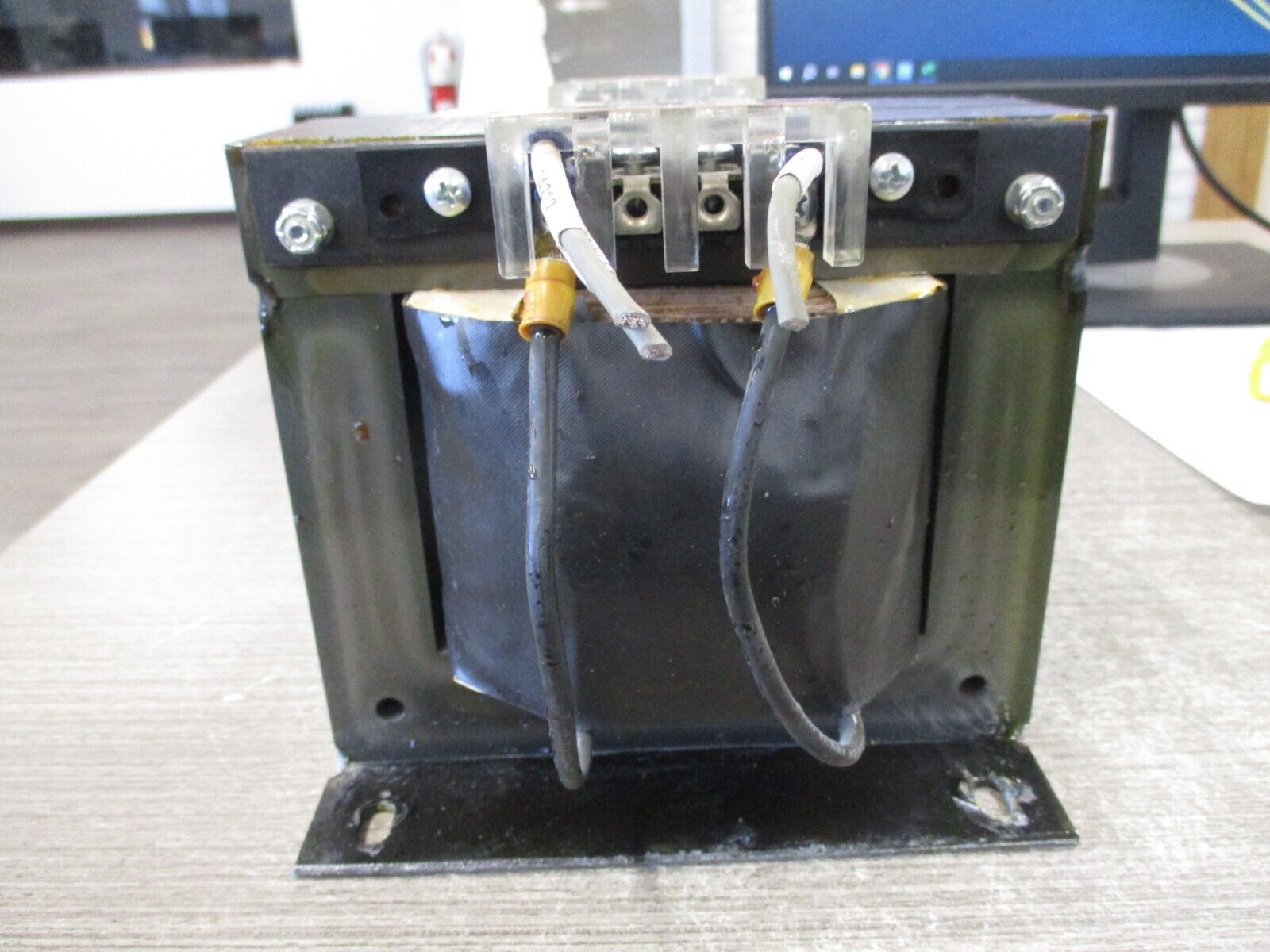 Square D Transformer 9070T1500D1 1.5KVA Pri:240/480V Sec:120 50/60Hz Used