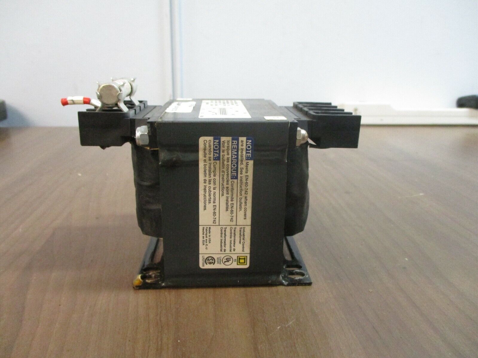 Square D Transformer 9070 T250D3 SF41 0.250kVA Pri: 208V Sec: 120V 50/60Hz Used