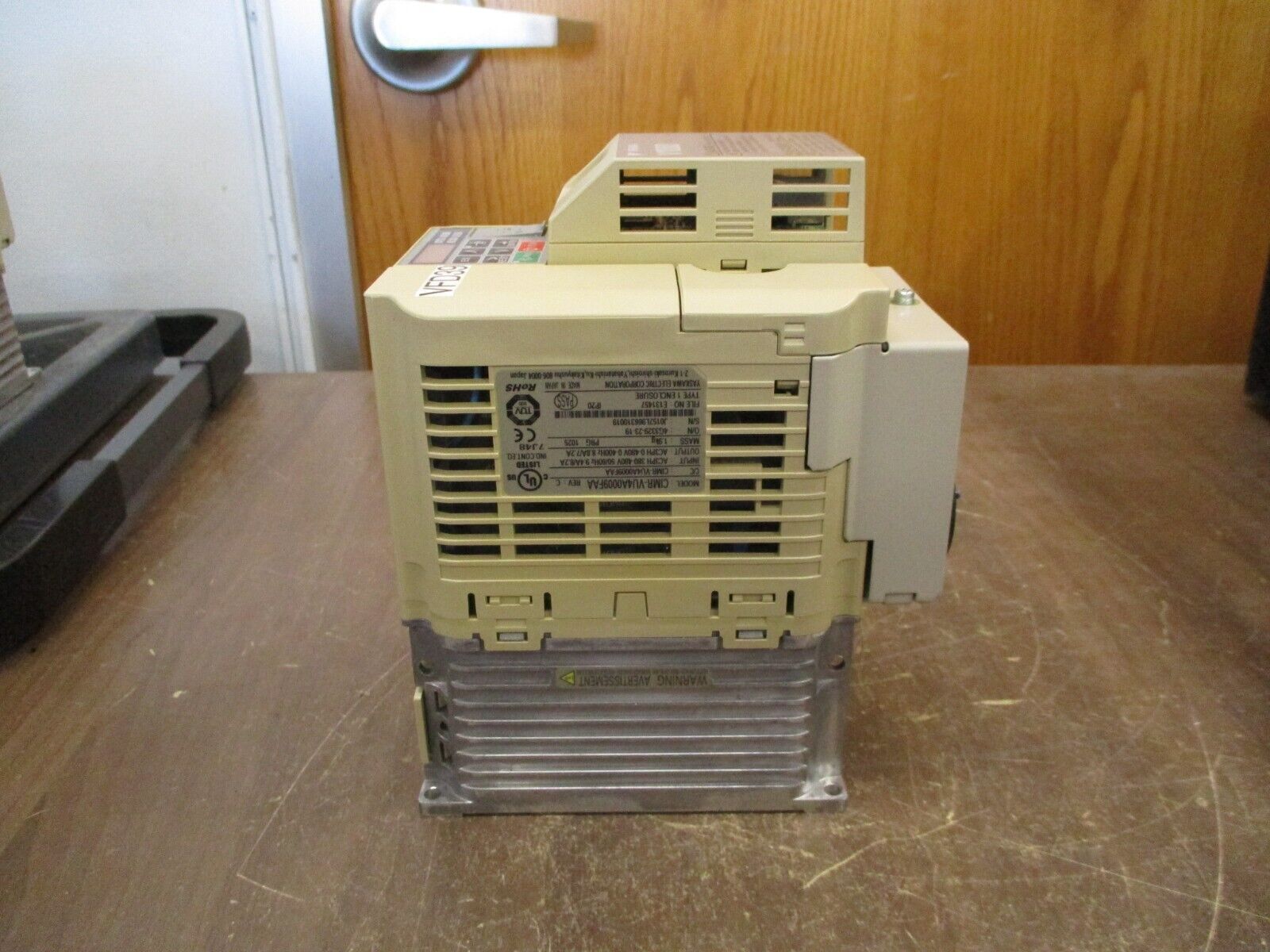 Yaskawa V1000 AC Drive CIMR-VU4A0009FAA Rev. C 5HP 3Ph Used