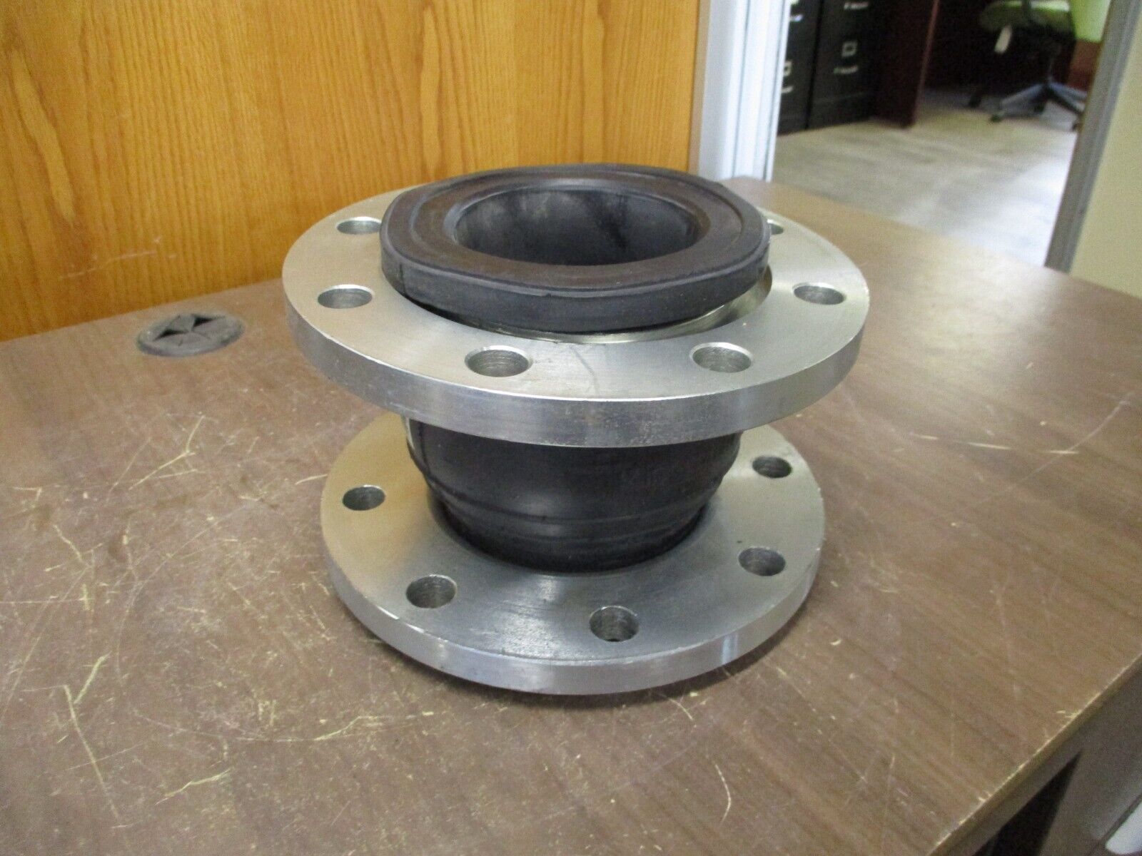 Flex-Hose Flexzorber Expansion Joint NNS 4" x 6" Size: 4" x 6" New Surplus