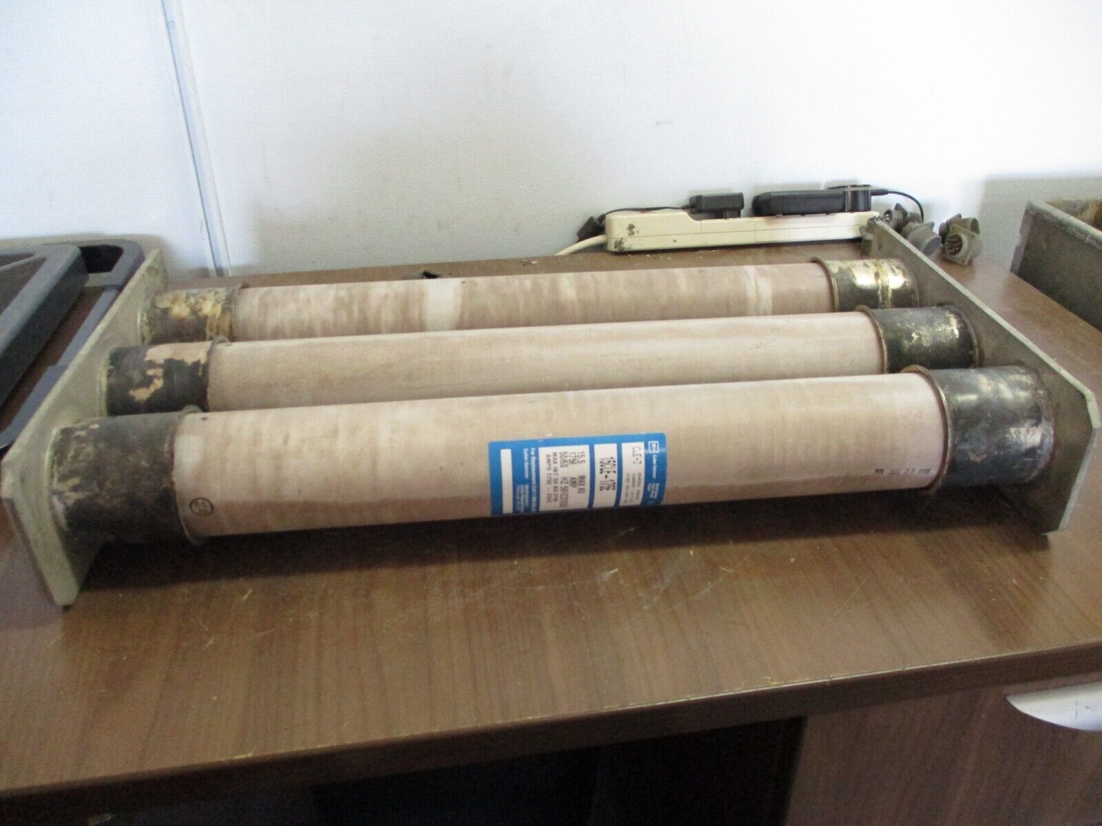 Cutler-Hammer CLE-3 Fuse 15CLE-175E 15.5kV 175E 50/60Hz Used