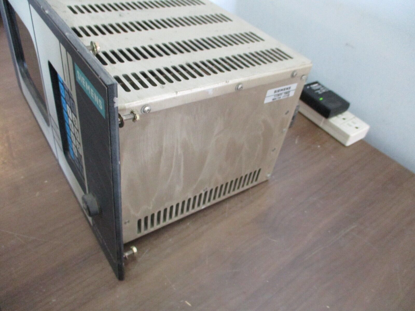 Siemens 4810E Power Monitor Panel 91084-703 115/230V 0.32/0.16A 60/50Hz Used