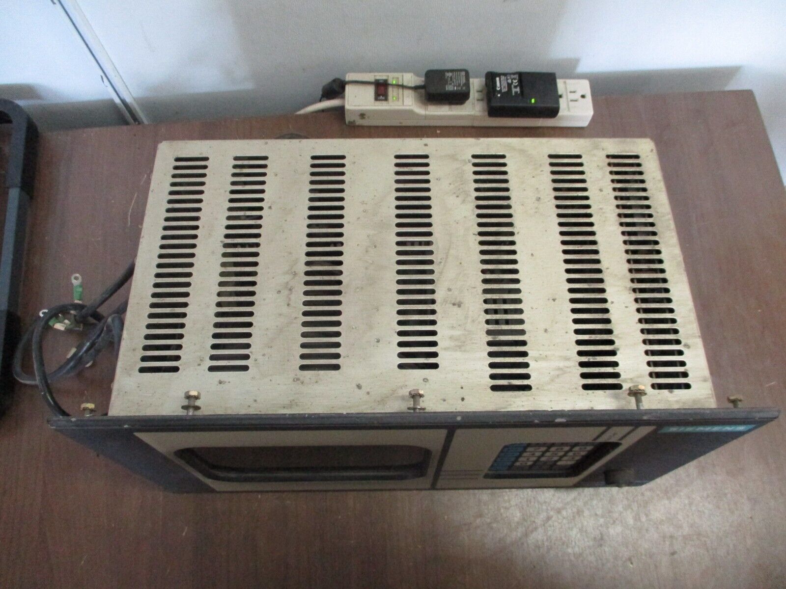 Siemens 4810E Power Monitor Panel 91084-703 115/230V 0.32/0.16A 60/50Hz Used