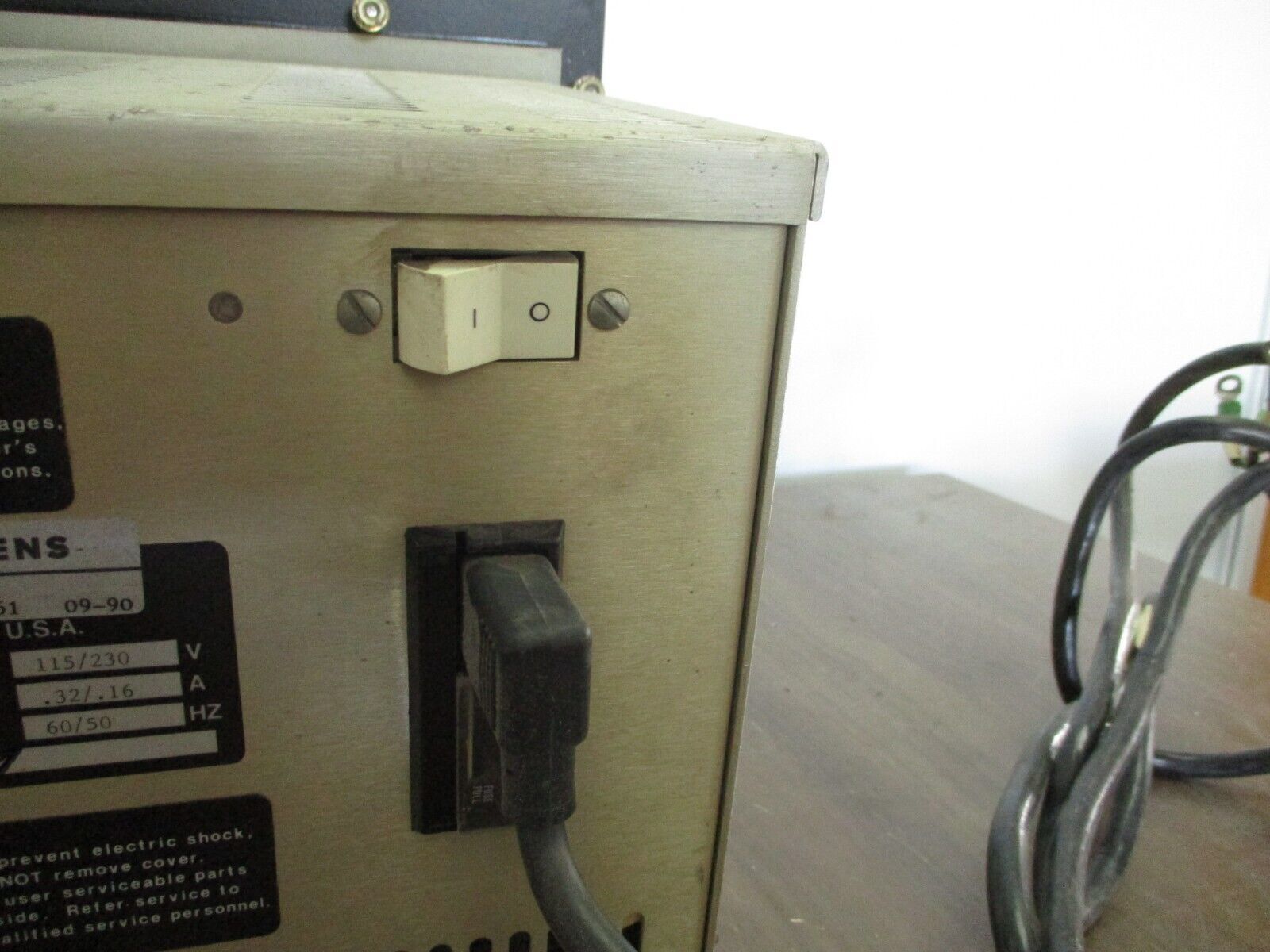 Siemens 4810E Power Monitor Panel 91084-703 115/230V 0.32/0.16A 60/50Hz Used