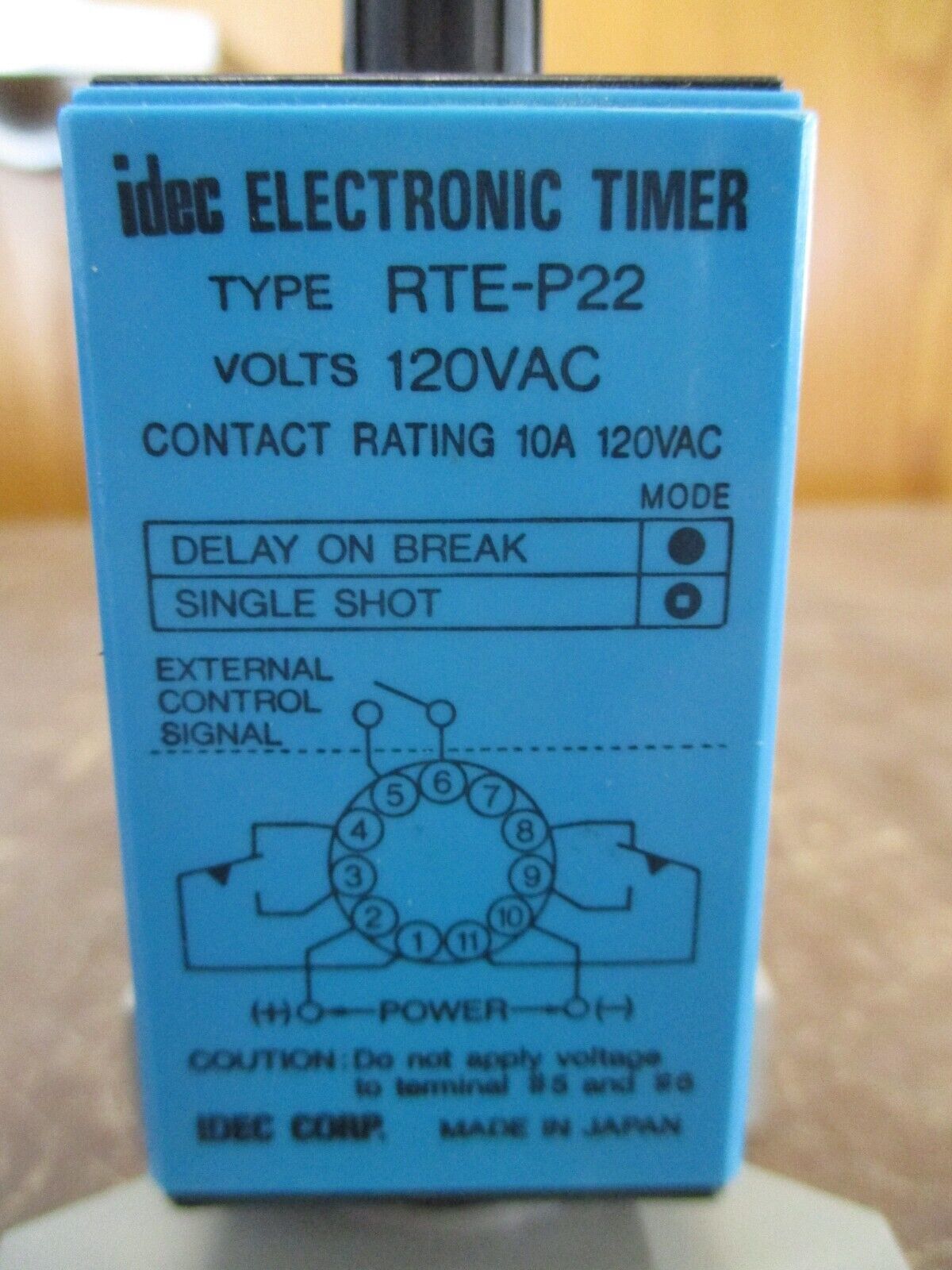 Idec Electronic Timer RTE-P22 120VAC w/ Base Used