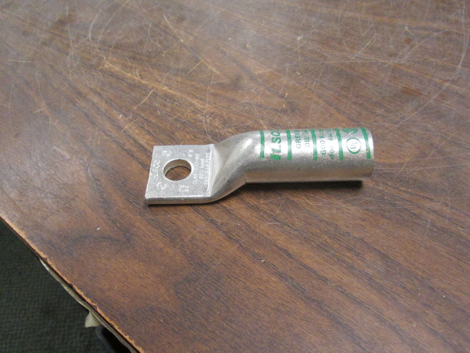 Ilsco Crimp Lug CLNS-600-58 600kcmil 5/8 New Surplus