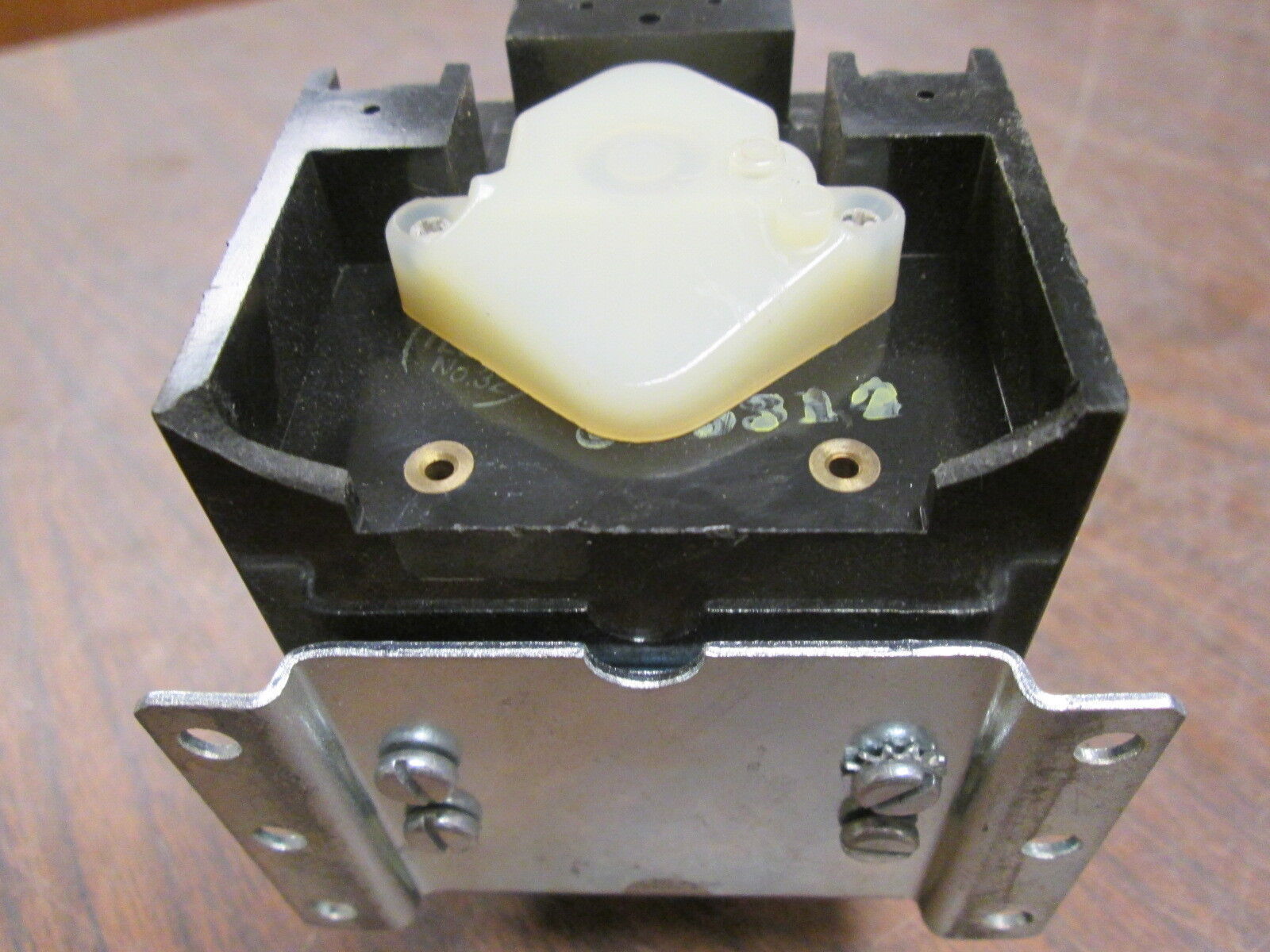 Agastat Timer 7012AK 120V Coil Range: 1-300 sec *No Dial* Used