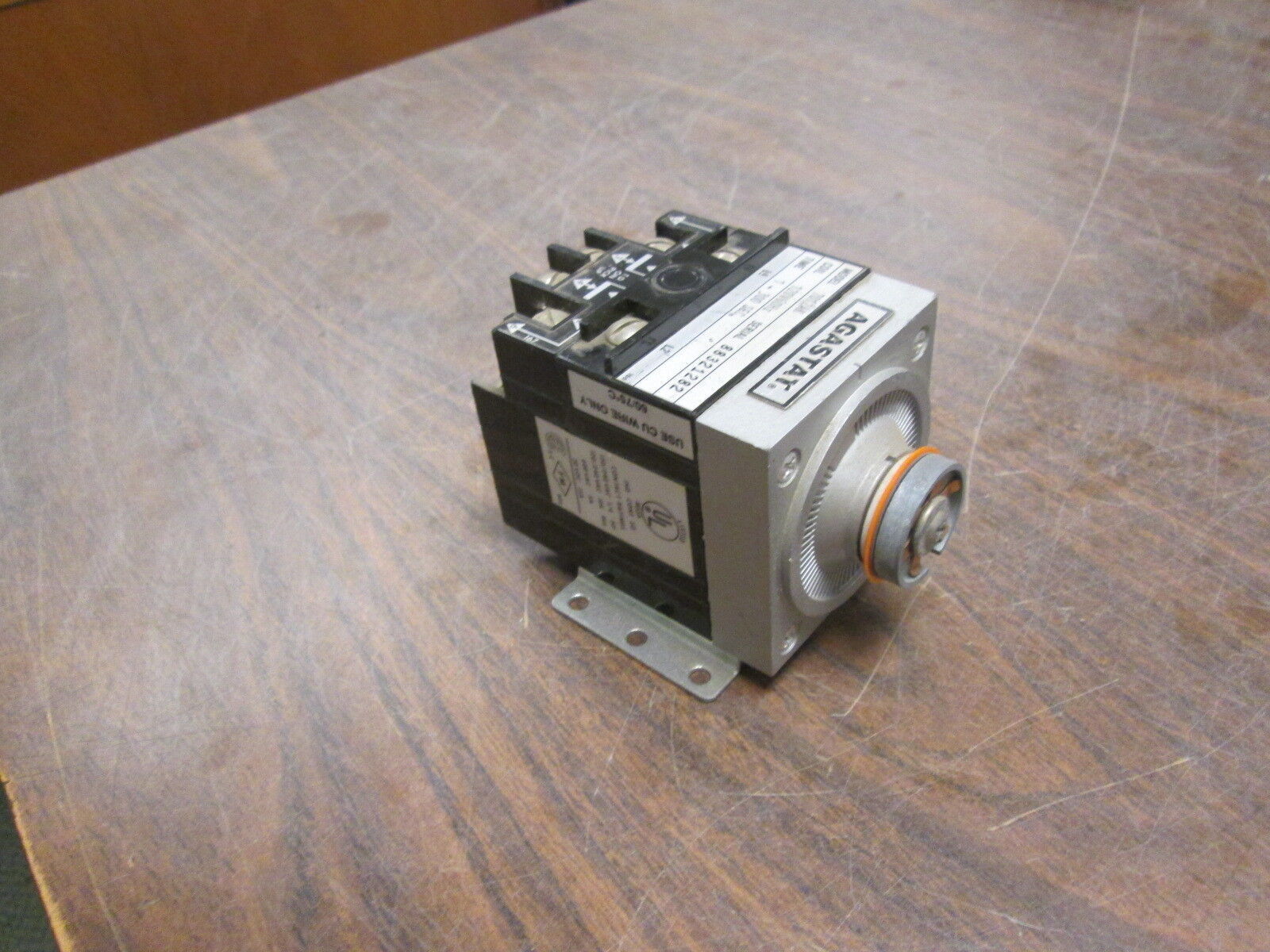 Agastat Timer 7012AK 120V Coil Range: 1-300 sec *No Dial* Used
