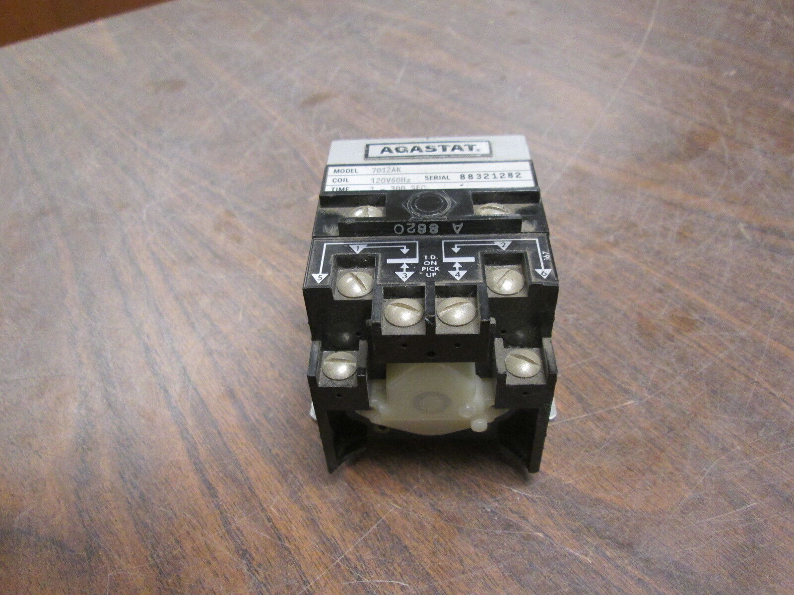 Agastat Timer 7012AK 120V Coil Range: 1-300 sec *No Dial* Used