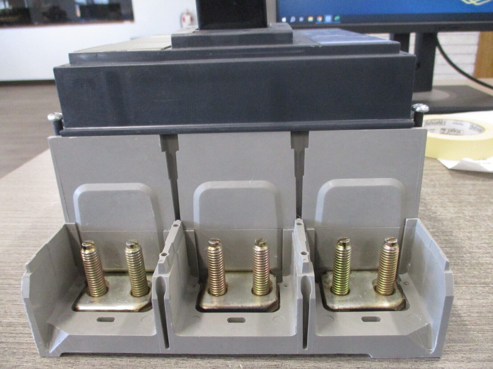 Square D Power Pact Circuit Breaker PL 1200 1200A 480V *No Trip* Used