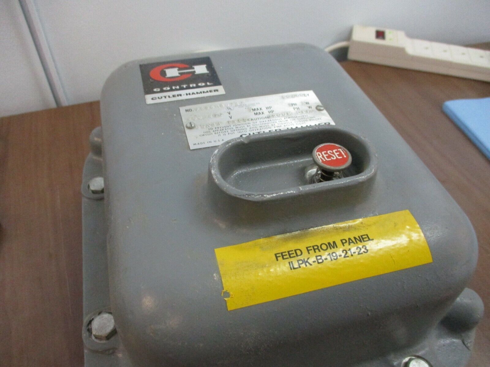 Cutler-Hammer Explosion Proof Starter 9586H6072G 3HP 200/230V 3ph 3W 50/60Hz