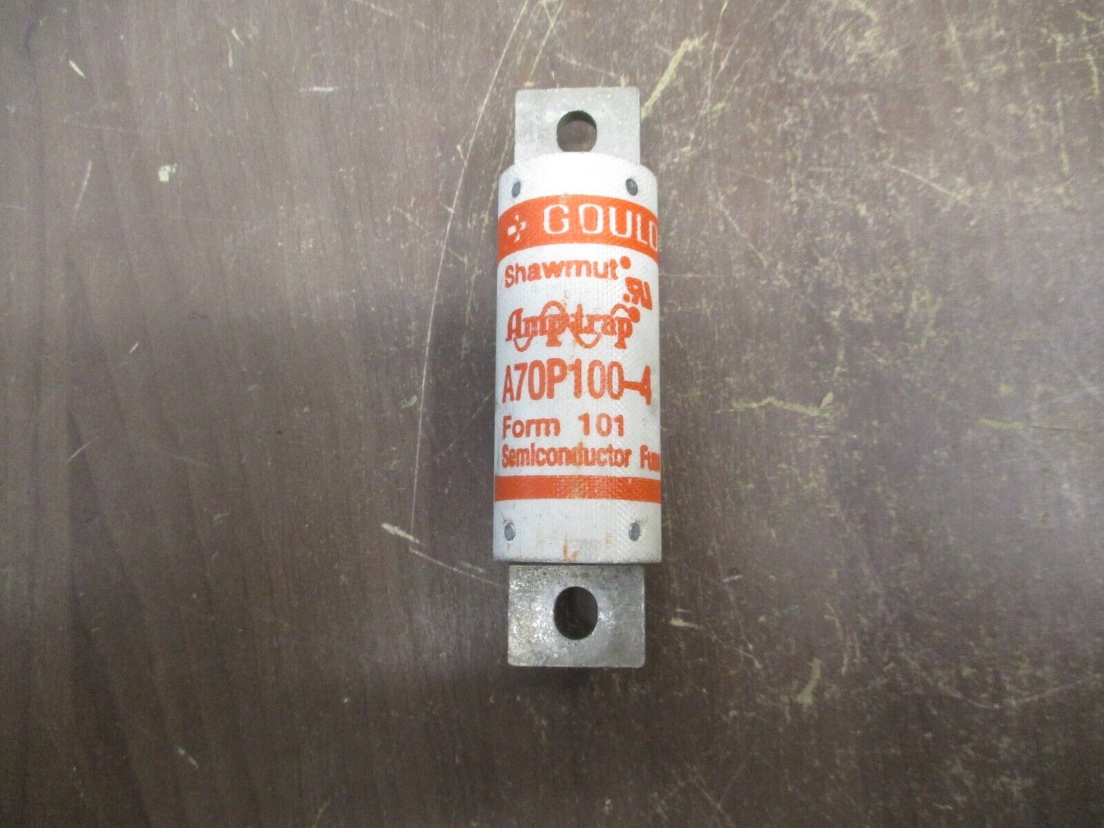 Gould Shawmut Amp-Trap Fuse A70P100-4 100A 700V Used
