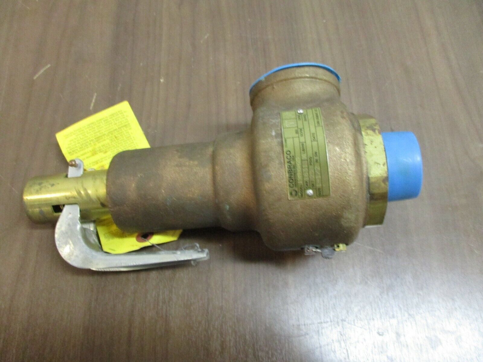 Conbraco Relief Valve 19MHGA25 Size: 1 1/2 25 PSIG 1361 lb/hr Used
