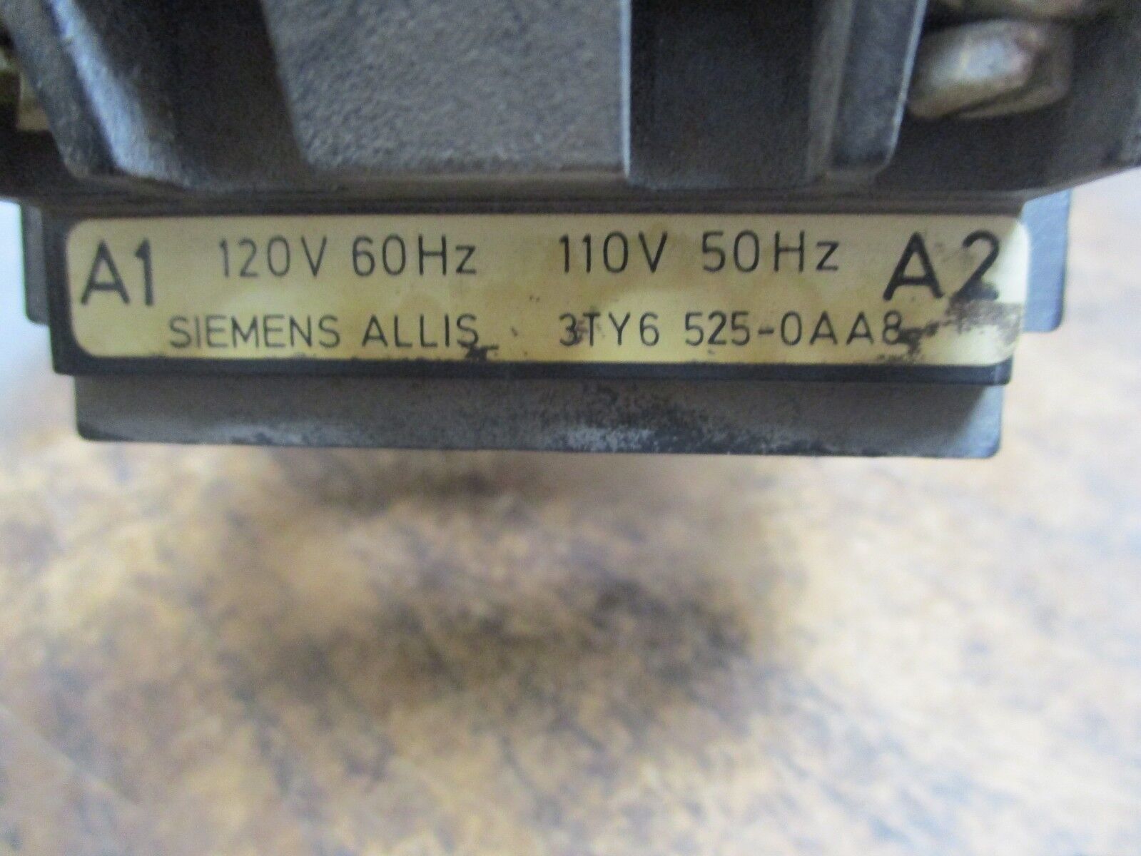 Siemens Magnetic Coil 3TY6 525-0AA8 120V@60Hz 110V@50Hz Used