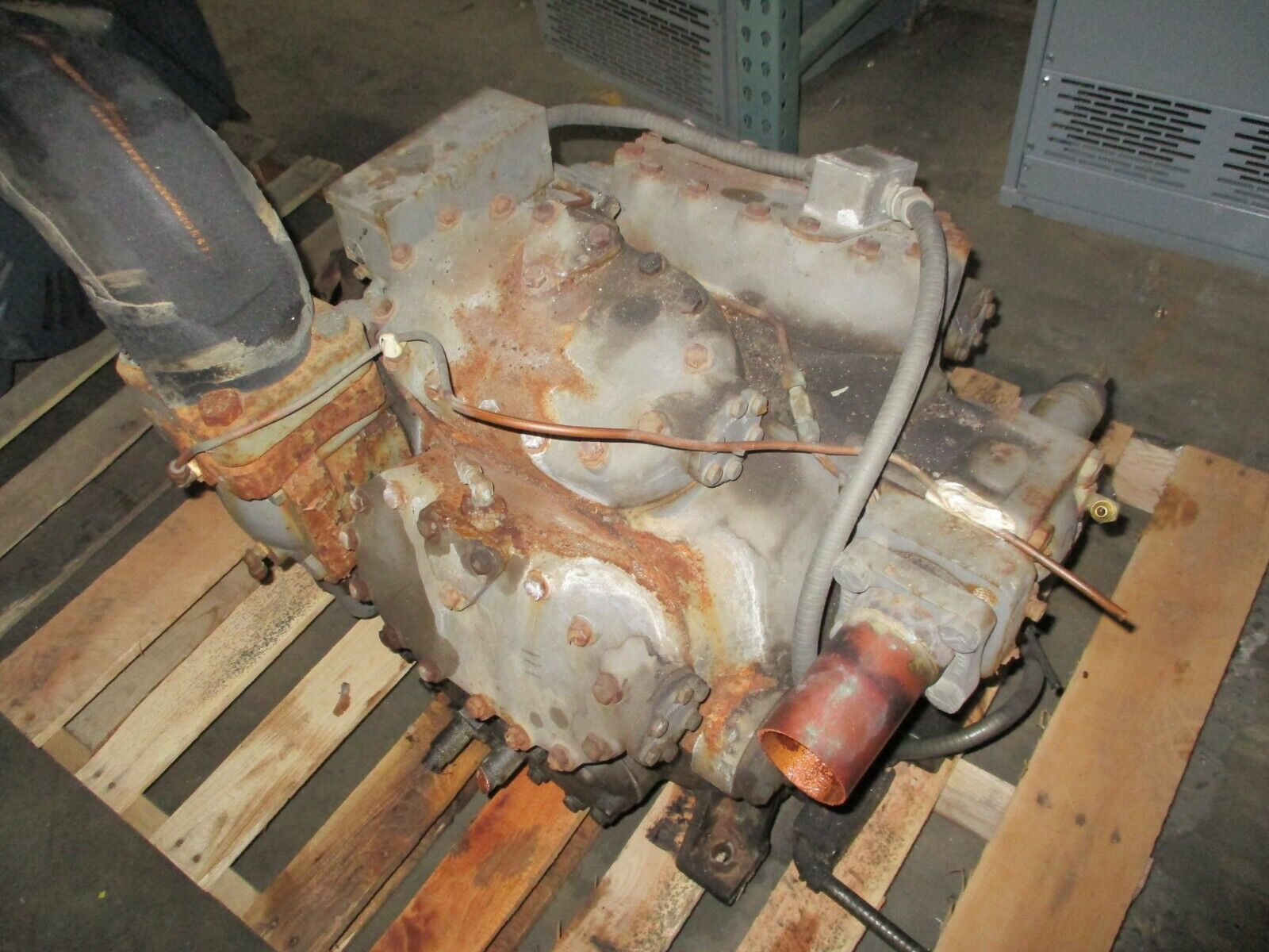 Royce CG080NTA Compressor 198P058H01 6-Cylinder Used