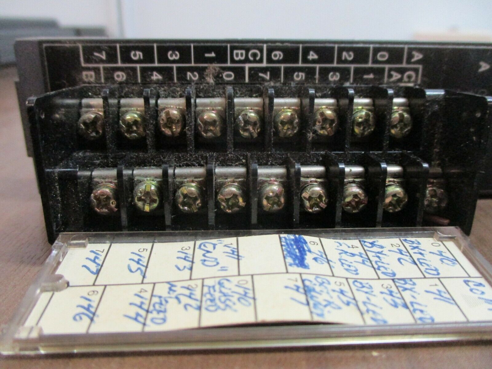 GE Fanuc Relay Output Module IC610MDL182A 16-Circuit Used