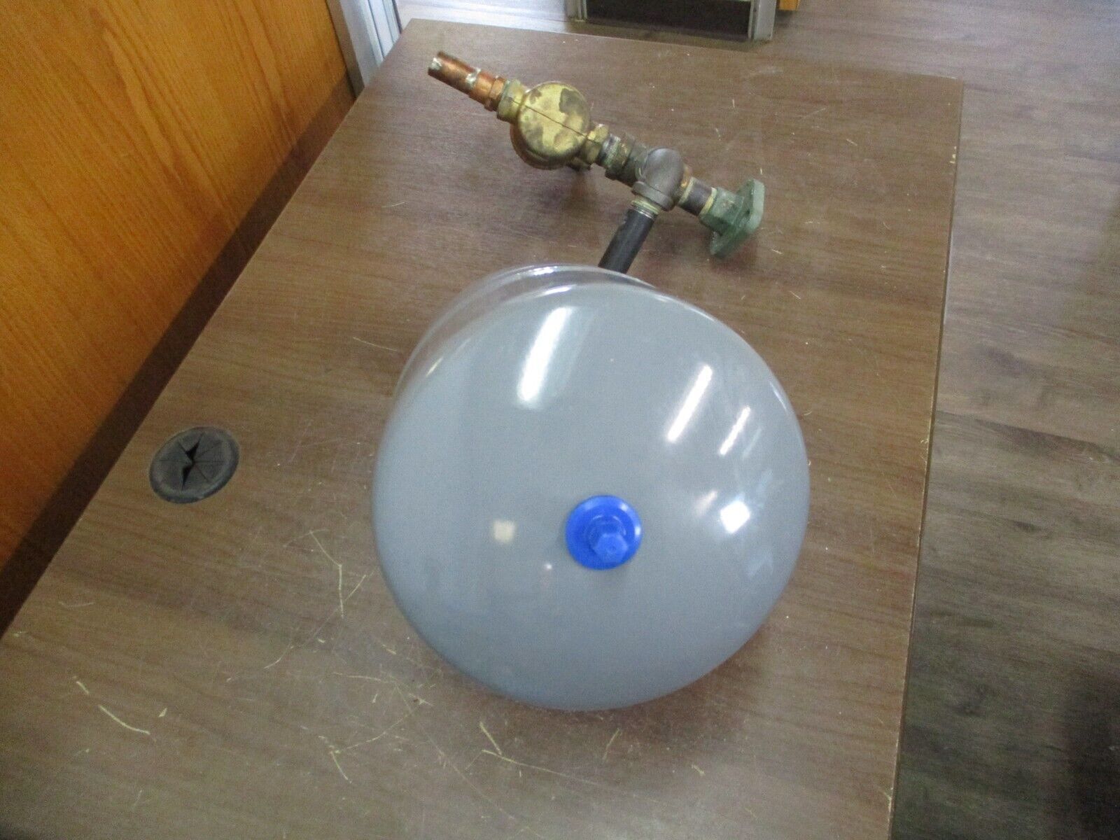 Amtrol Extrol Expansion Tank Model 15 240°F Max 100PSIG Max Used