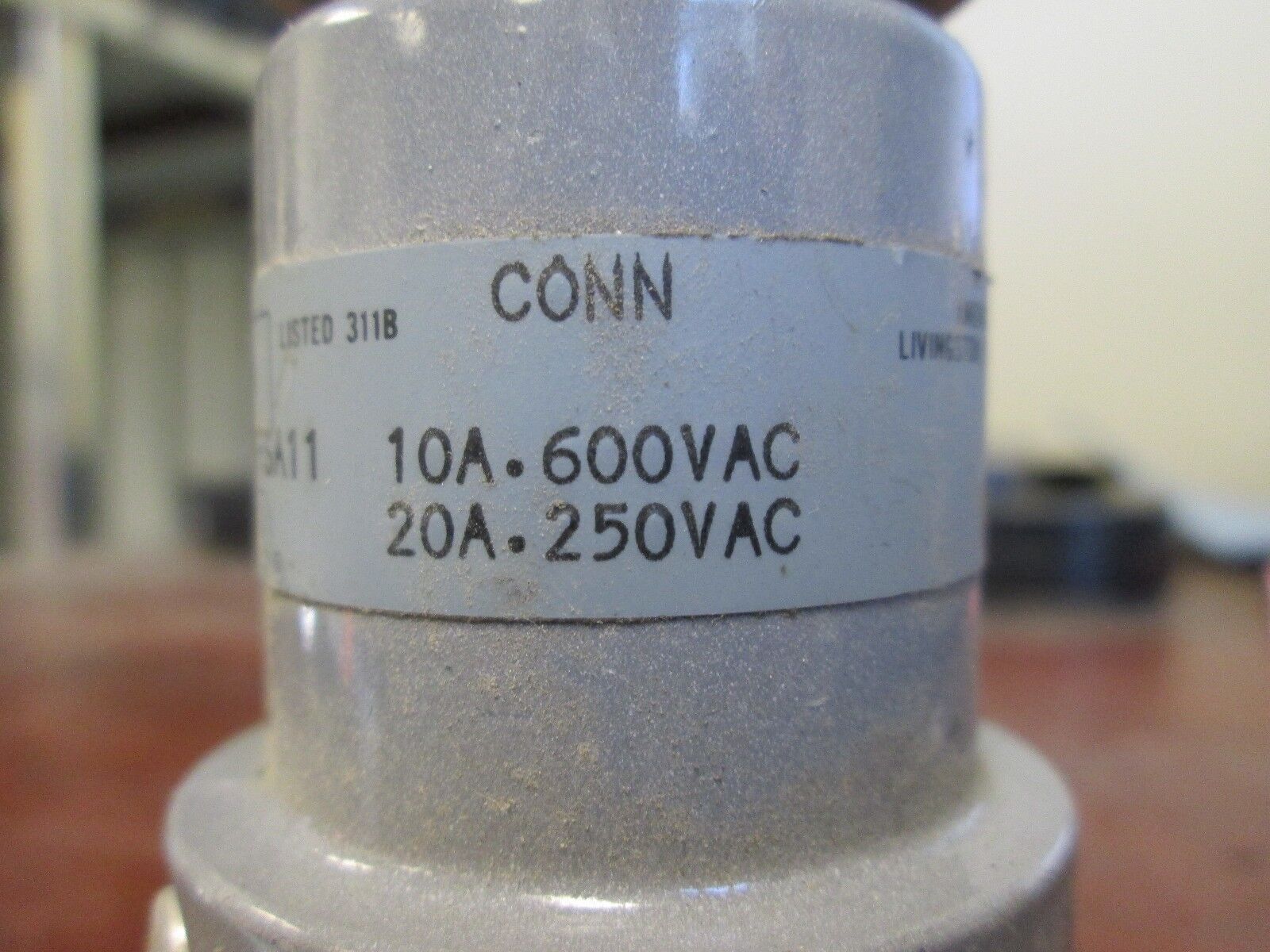 Russellstoll Connector 3913 10A@600V 20A@250V 3W Conduit End Used