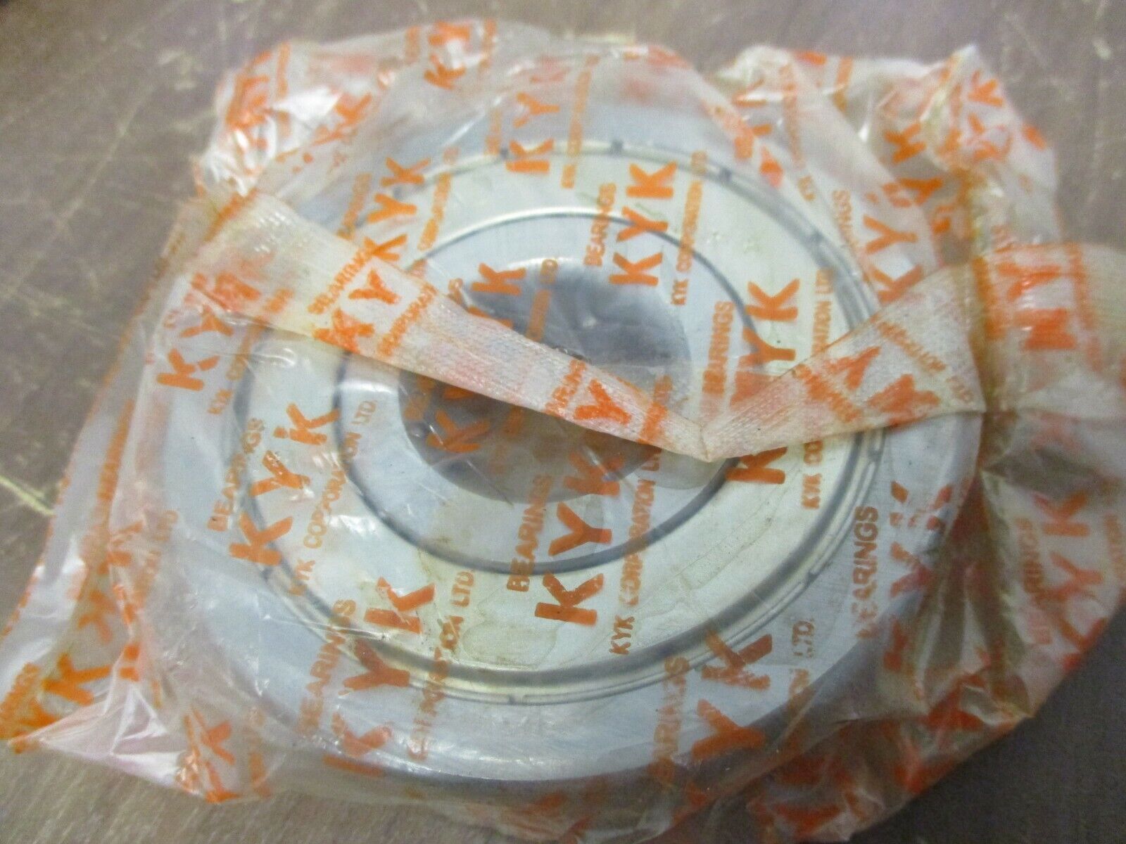 KYK Bearing 6405 ZZC3SRI-2 New Surplus