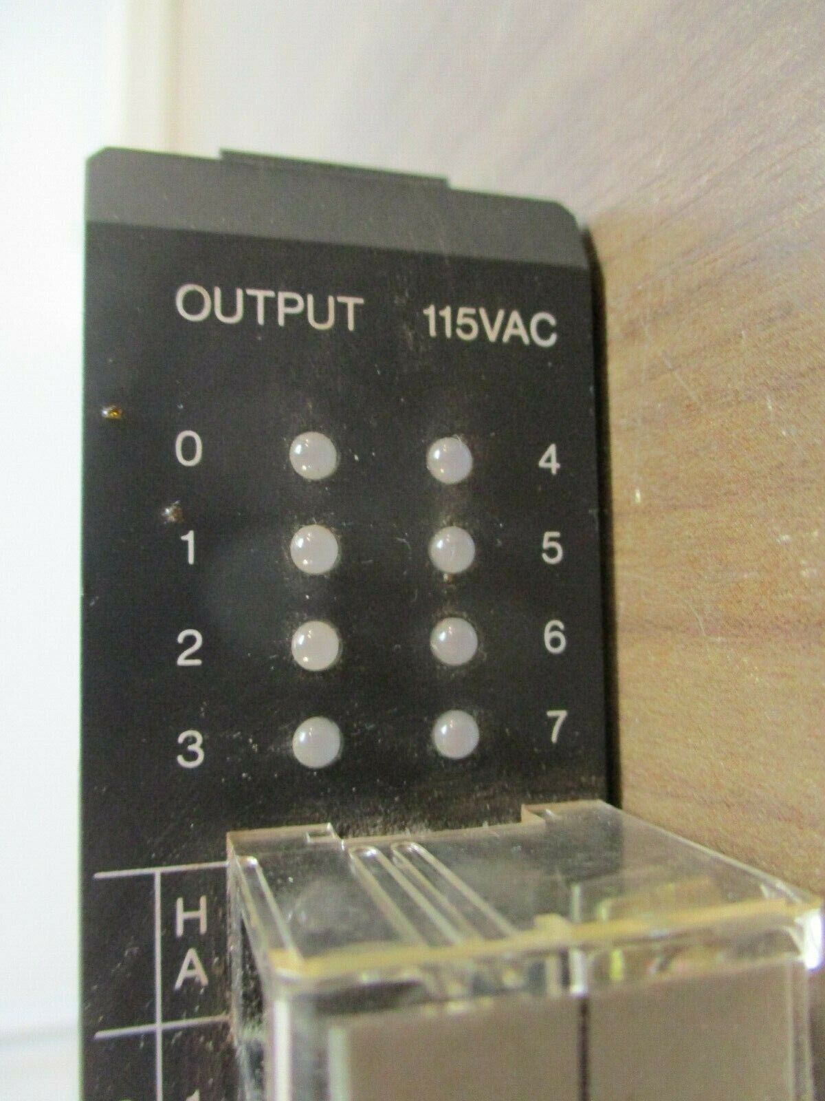 GE Fanuc Output Module IC610MDL175B 115VAC 8-Circuit Used