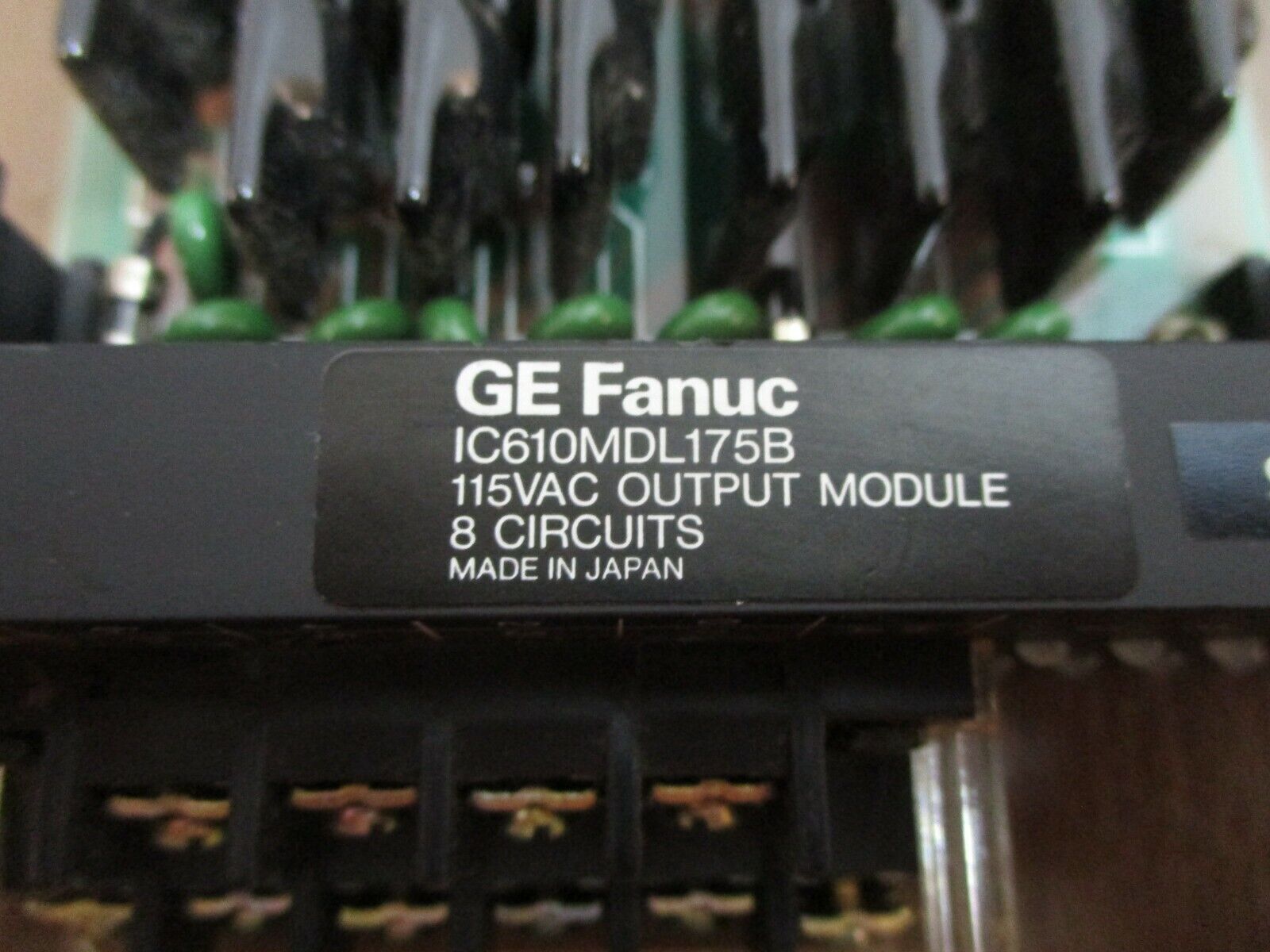 GE Fanuc Output Module IC610MDL175B 115VAC 8-Circuit Used
