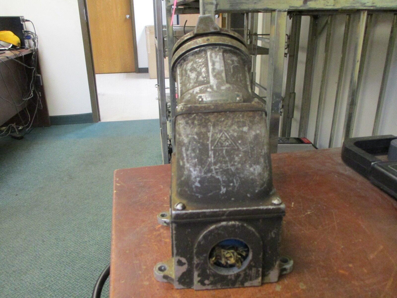 Russellstoll Receptacle w/Base LRFA634-45 60A 600V Used