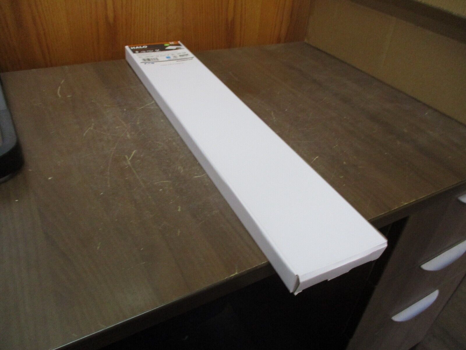 Eaton Halo Undercabinet LED Light HU30BSC24P 24" Selectable CCT White *Box of 4*