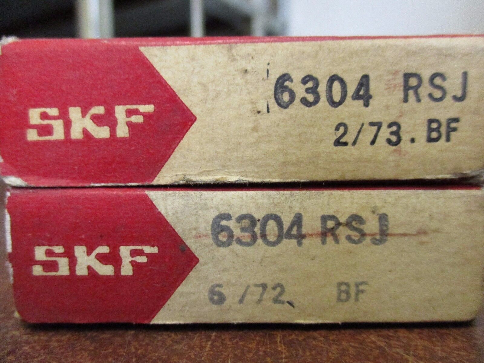 SKF Ball Bearing 6304 RSJ *Lot of 2* New Surplus