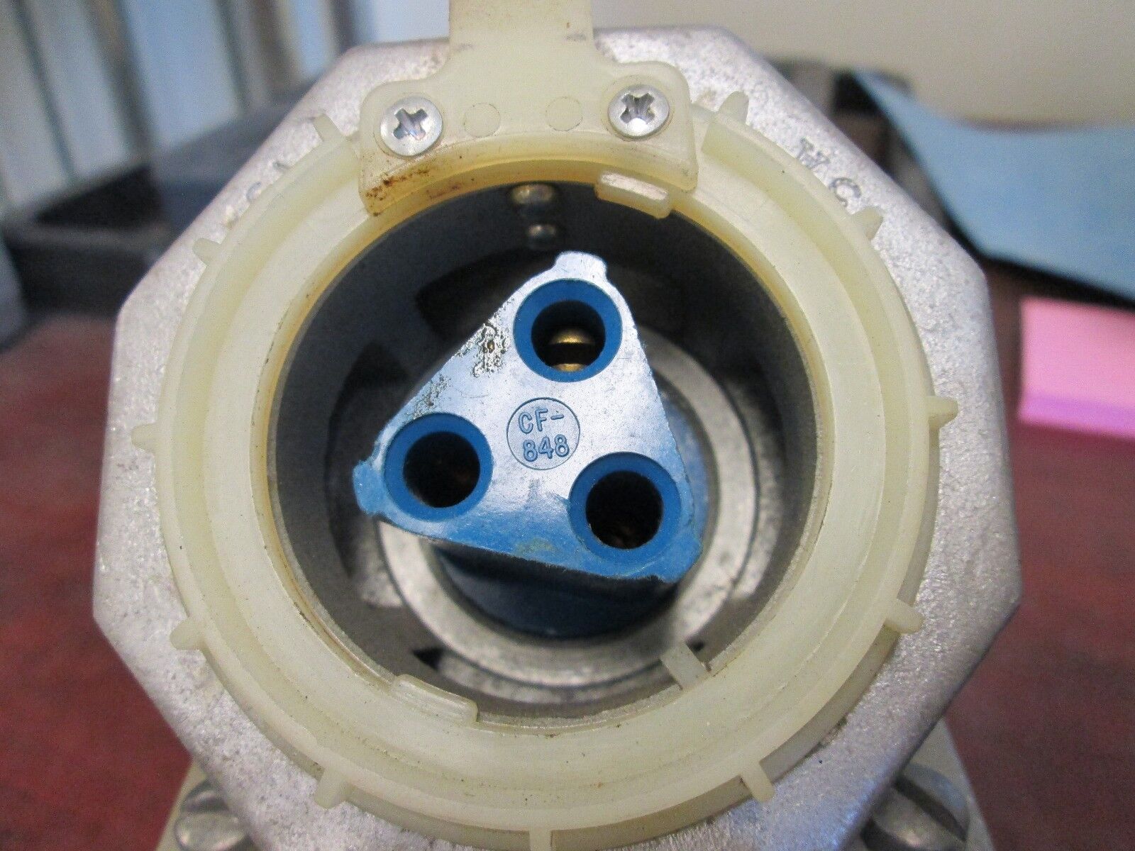 Crouse-Hinds Receptacle w/Base CPS532 NX 7A@460V 30A@230V Used