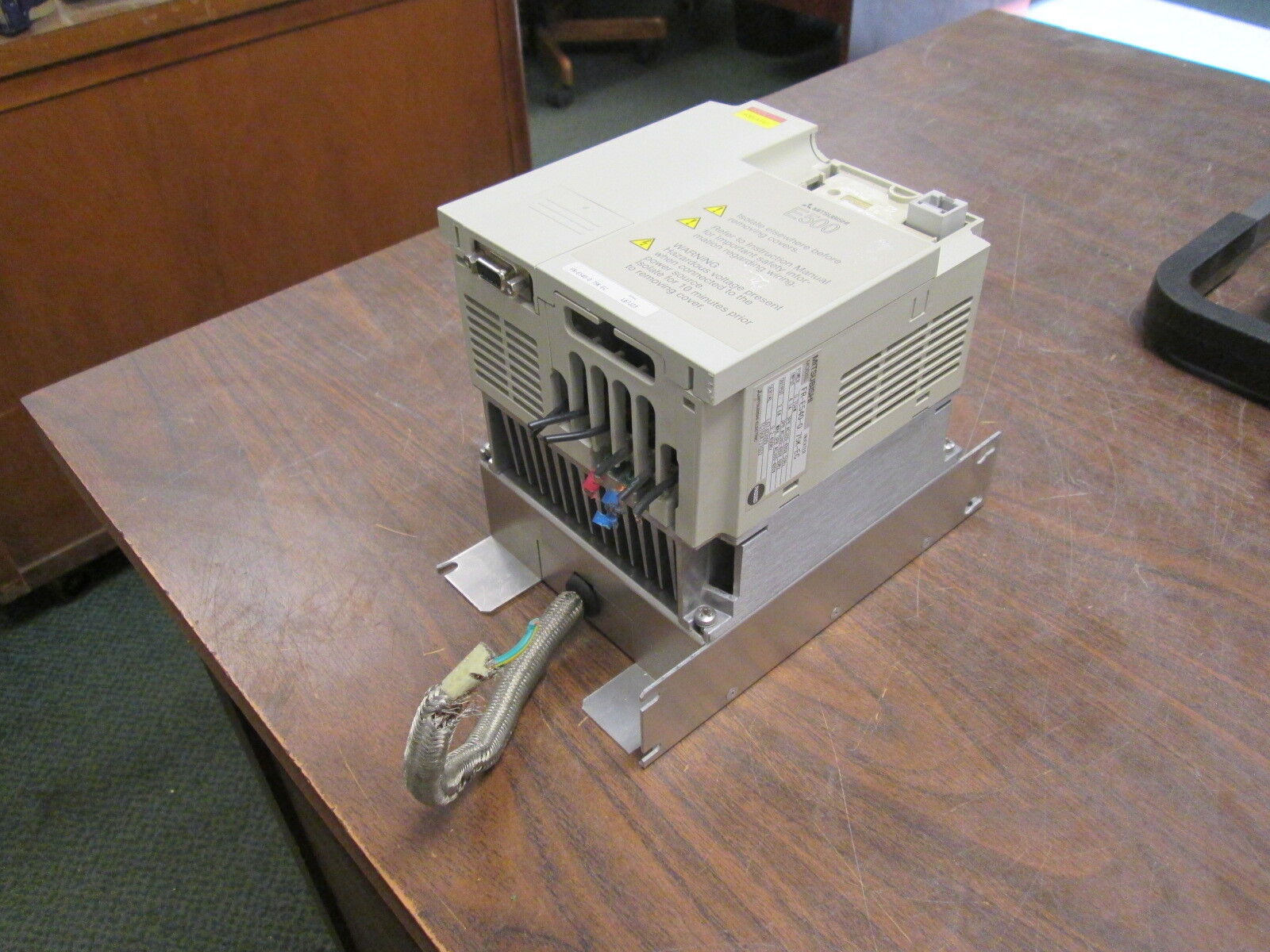 Mitsubishi E500 AC Drive w/ RFI Filter FR-E540-075K-EC 0.75KW 3Ph Used