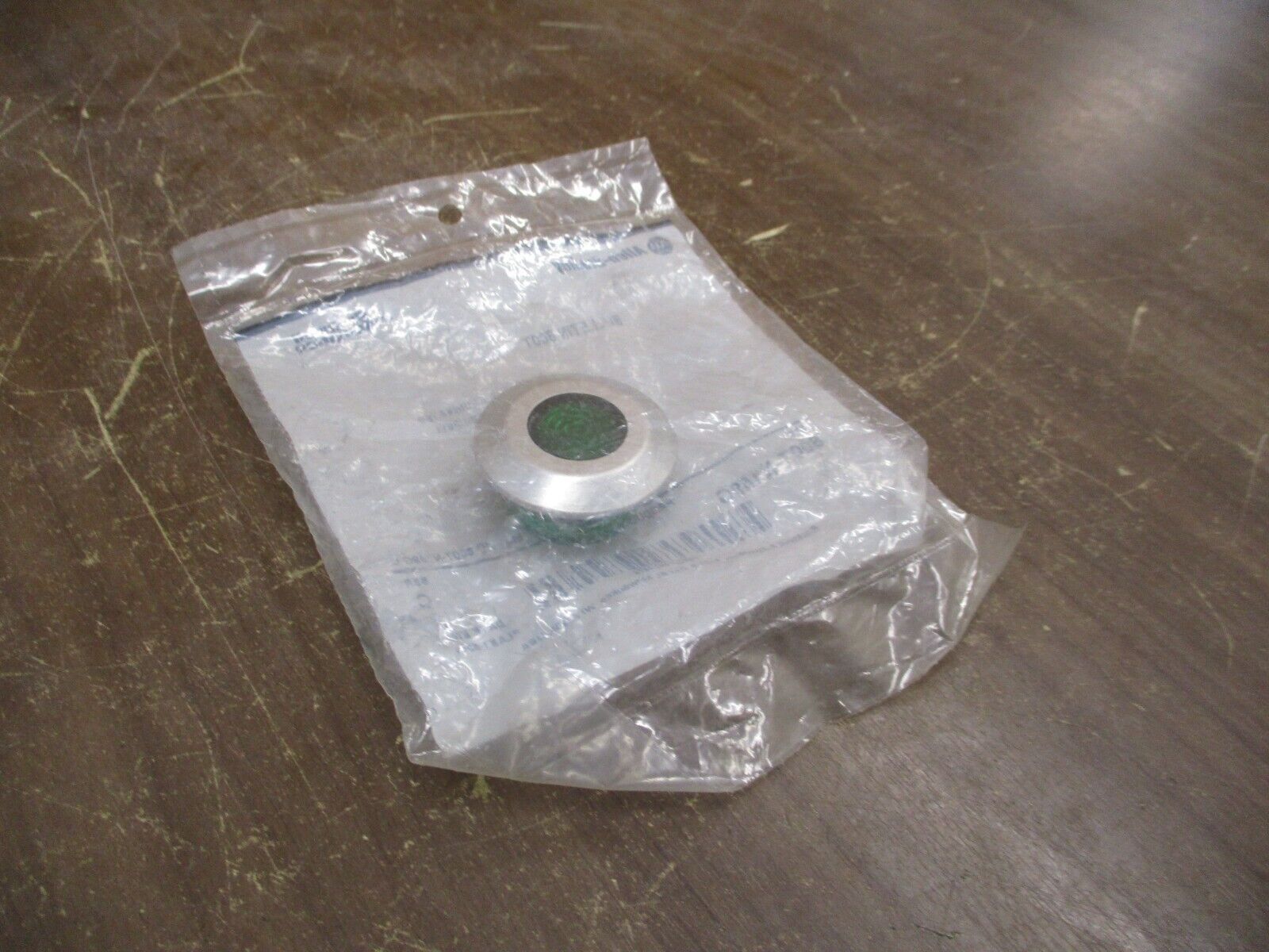 Allen-Bradley Illuminated Push-Pull Cap 800T-N159G Ser. C Green New Surplus