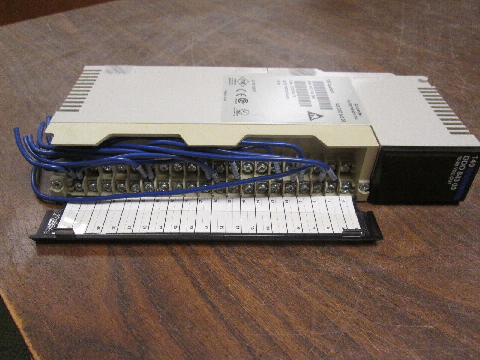 Schneider Automation TSX Quantum DC Output Module 140 DDO 843 00 10-60V Used