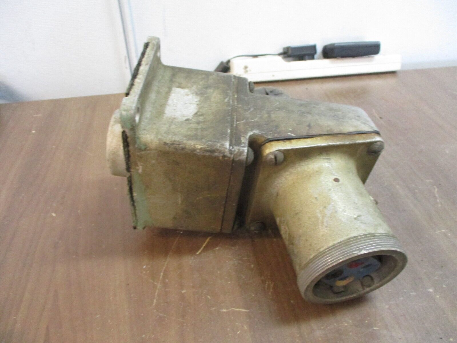 Crouse-Hinds Receptacle w/Base AR-648 60A 600V 3w 4P *Broken Mounting Foot*