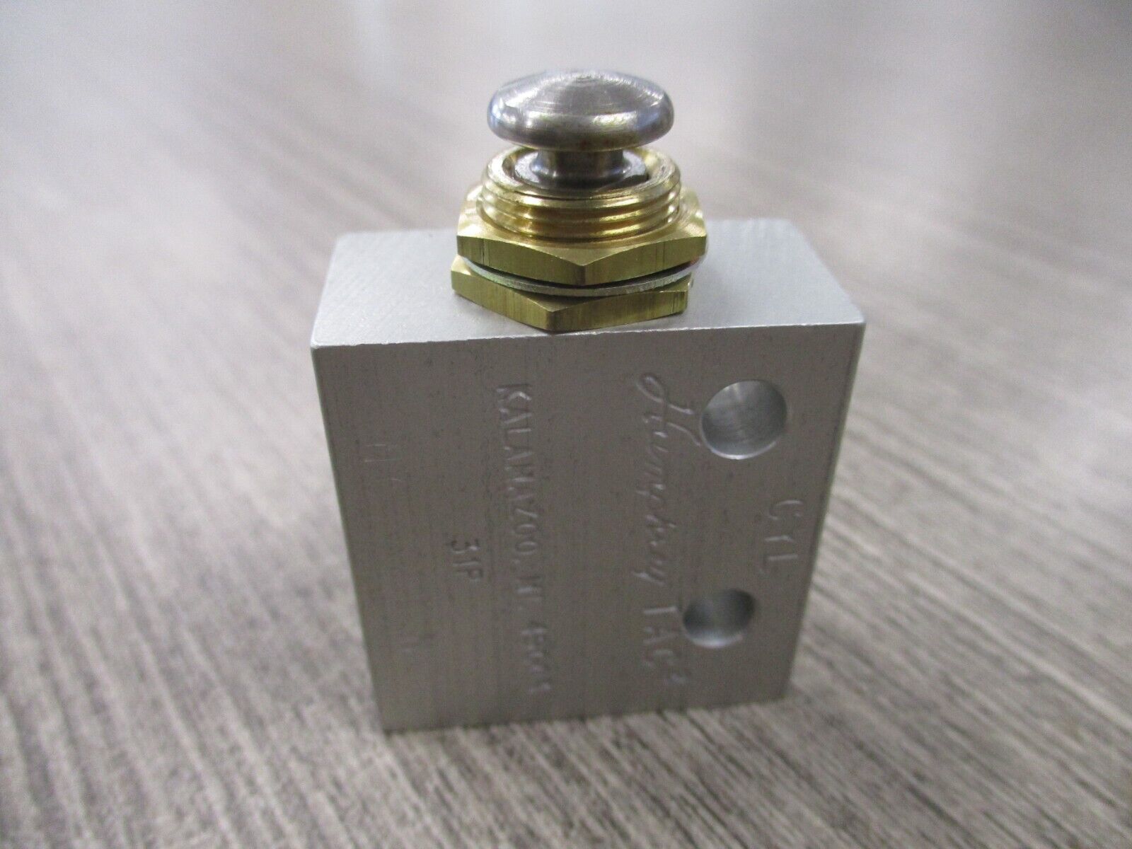 Humphrey Push Button Valve 31P New Surplus