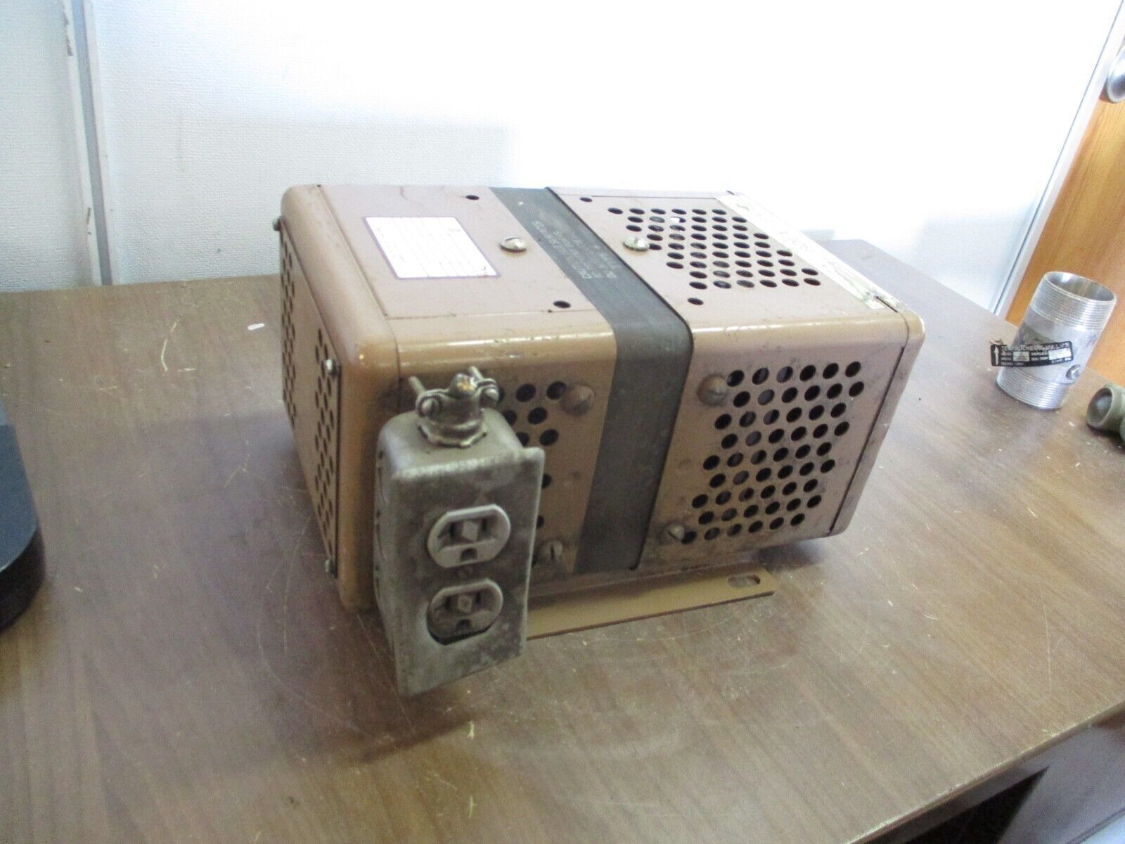 Sola Type CVS Constant Voltage Transformer 23-22-150 500VA Output: 120V Used
