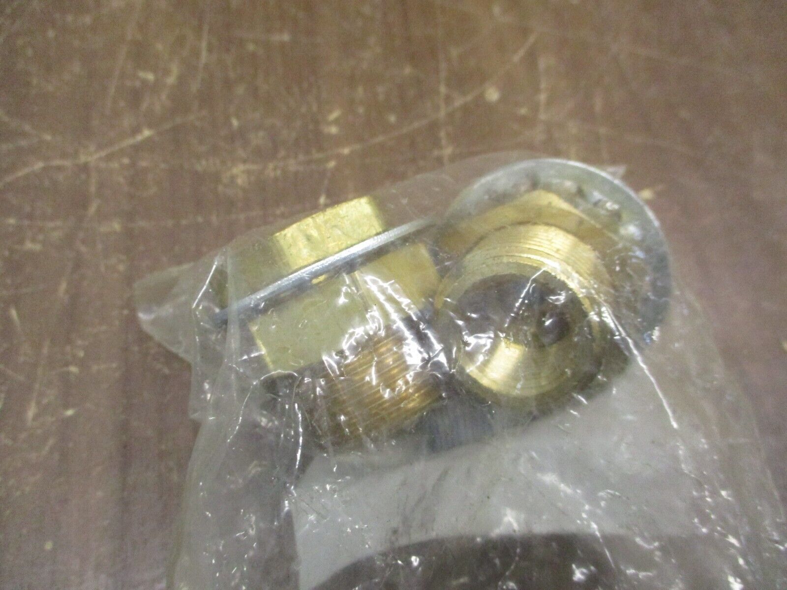 Eaton Brass Bulkhead Coupling 1346 *Pack of 2* New Surplus