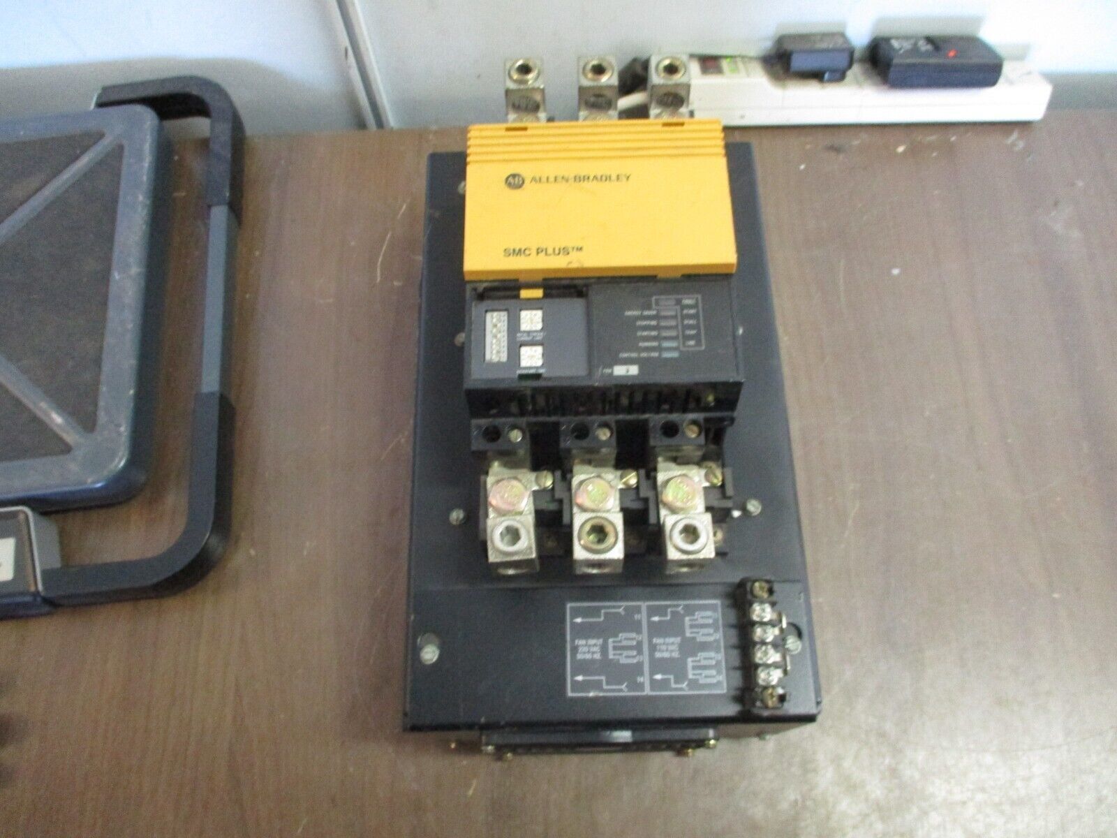 Allen-Bradley SMC Plus Soft Start 150-A135NBD Ser. B 100HP 208-480V 3Ph 47-63Hz