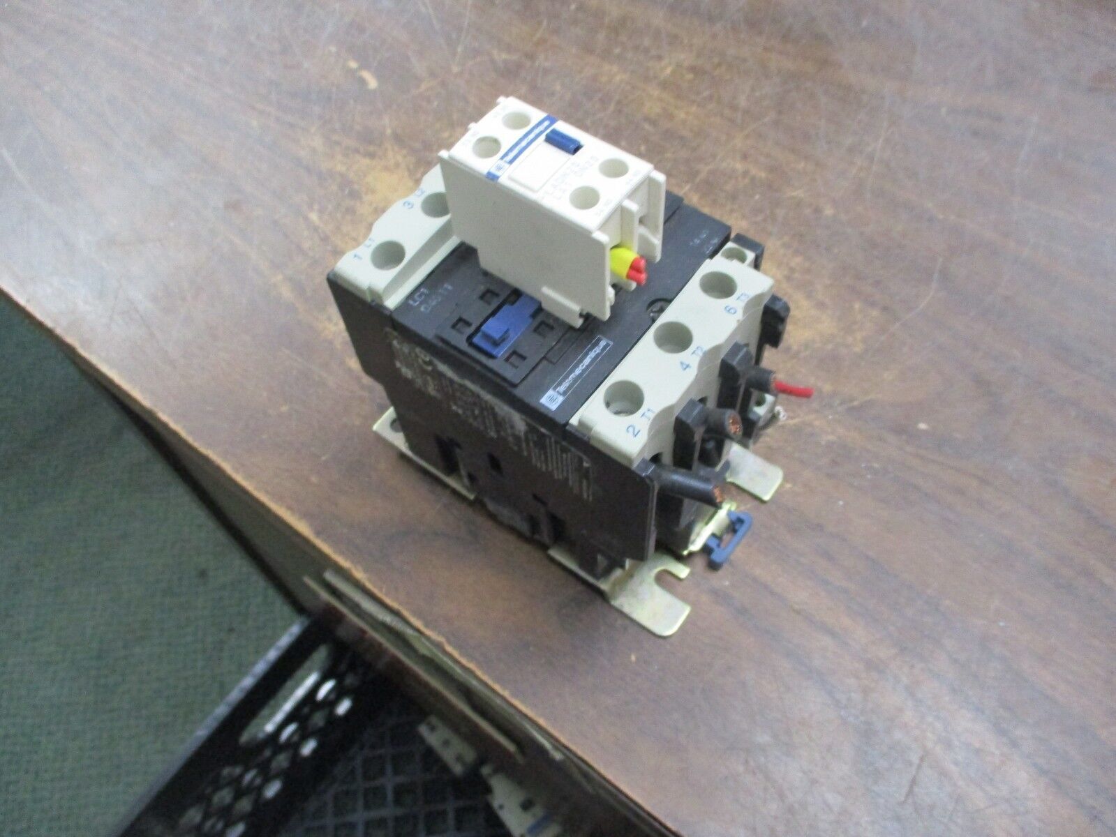 Telemecanique Contactor LC1 D4011 120V Coil 60A 600V w/ Aux Contact Block Used