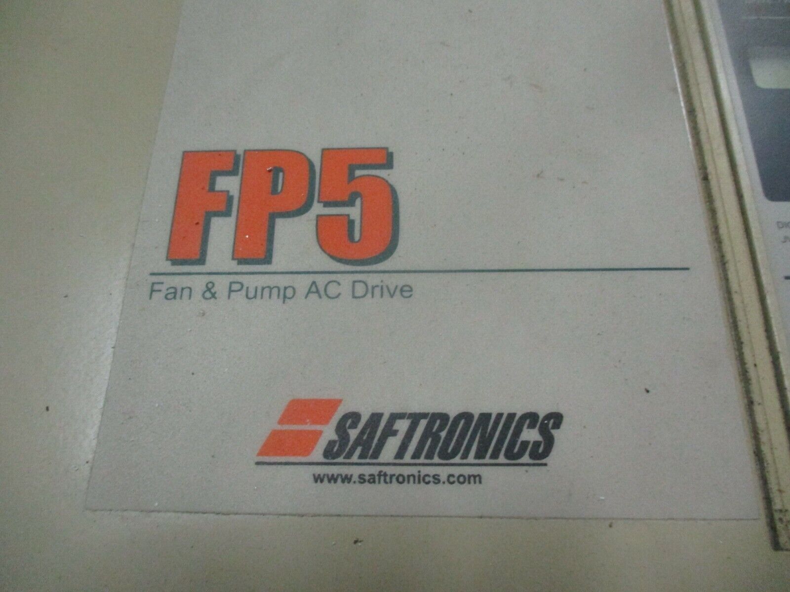 Saftronics FP5 AC Drive CIMR-P5U4030 50HP 3Ph Input: 380-460V Used